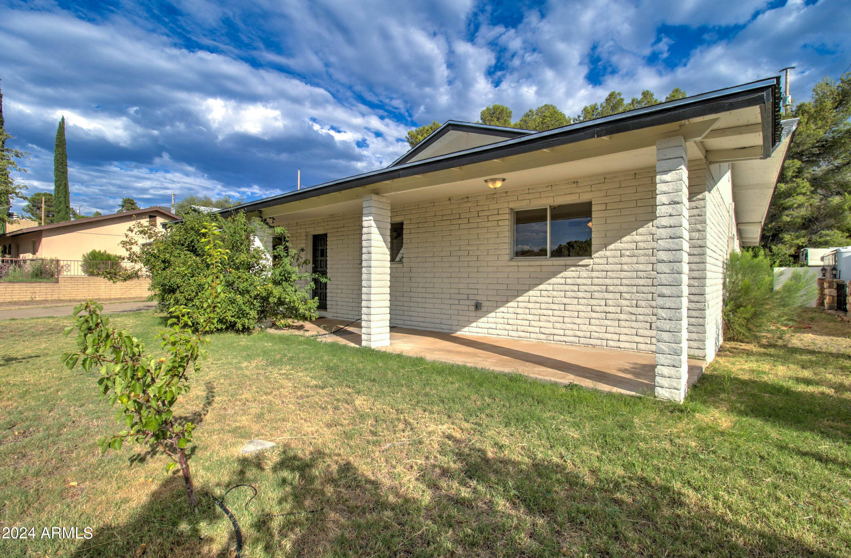 245 E HUNTER Drive