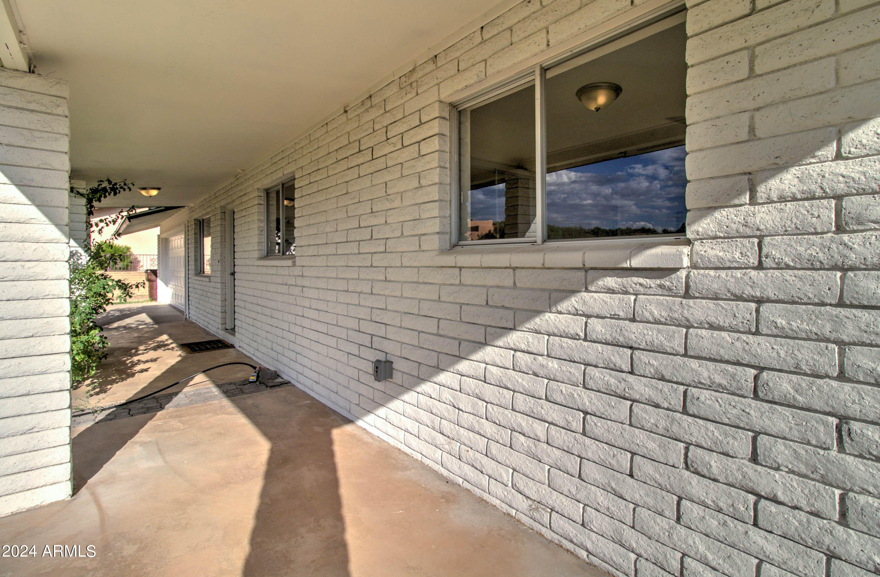 245 E HUNTER Drive