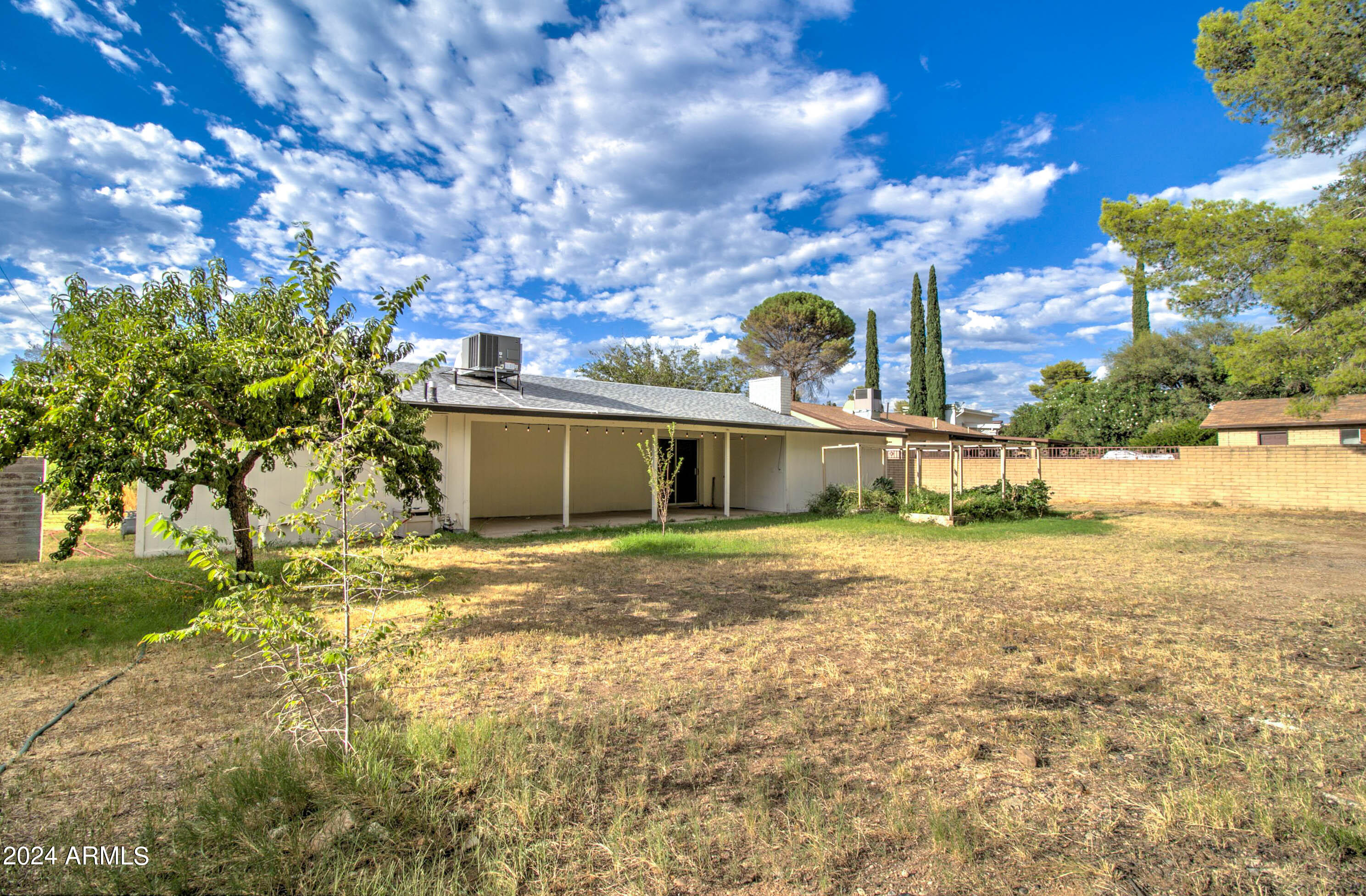 245 E HUNTER Drive