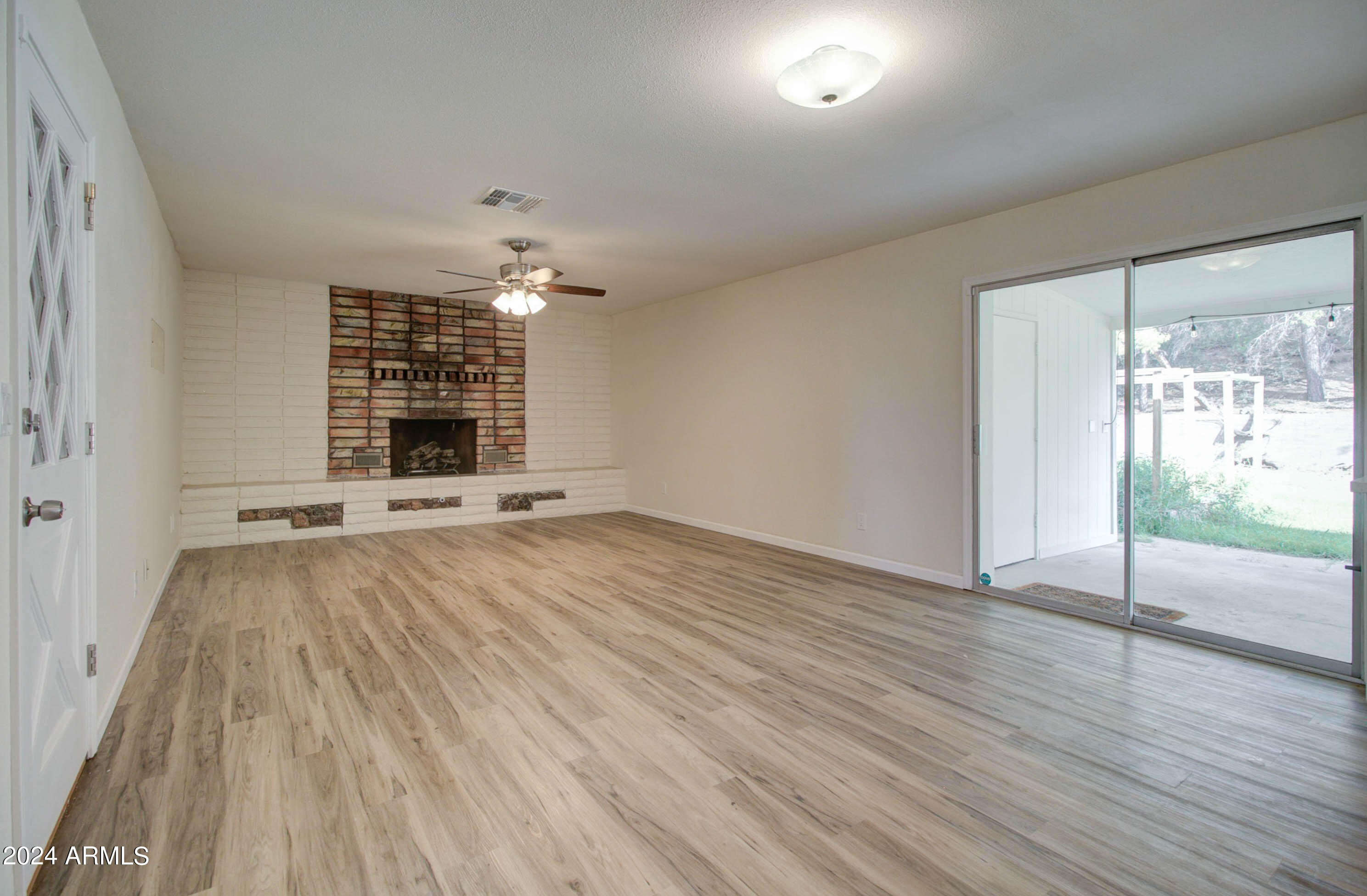 245 E HUNTER Drive