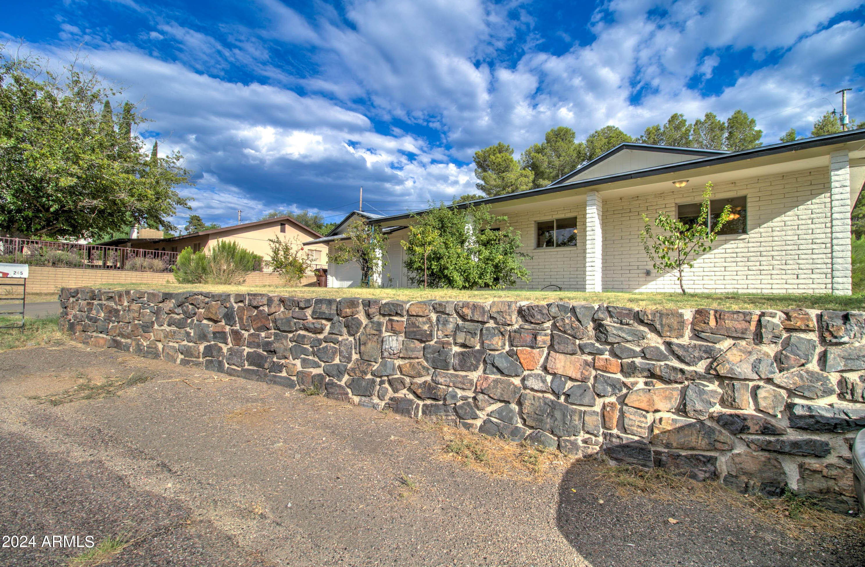 245 E HUNTER Drive