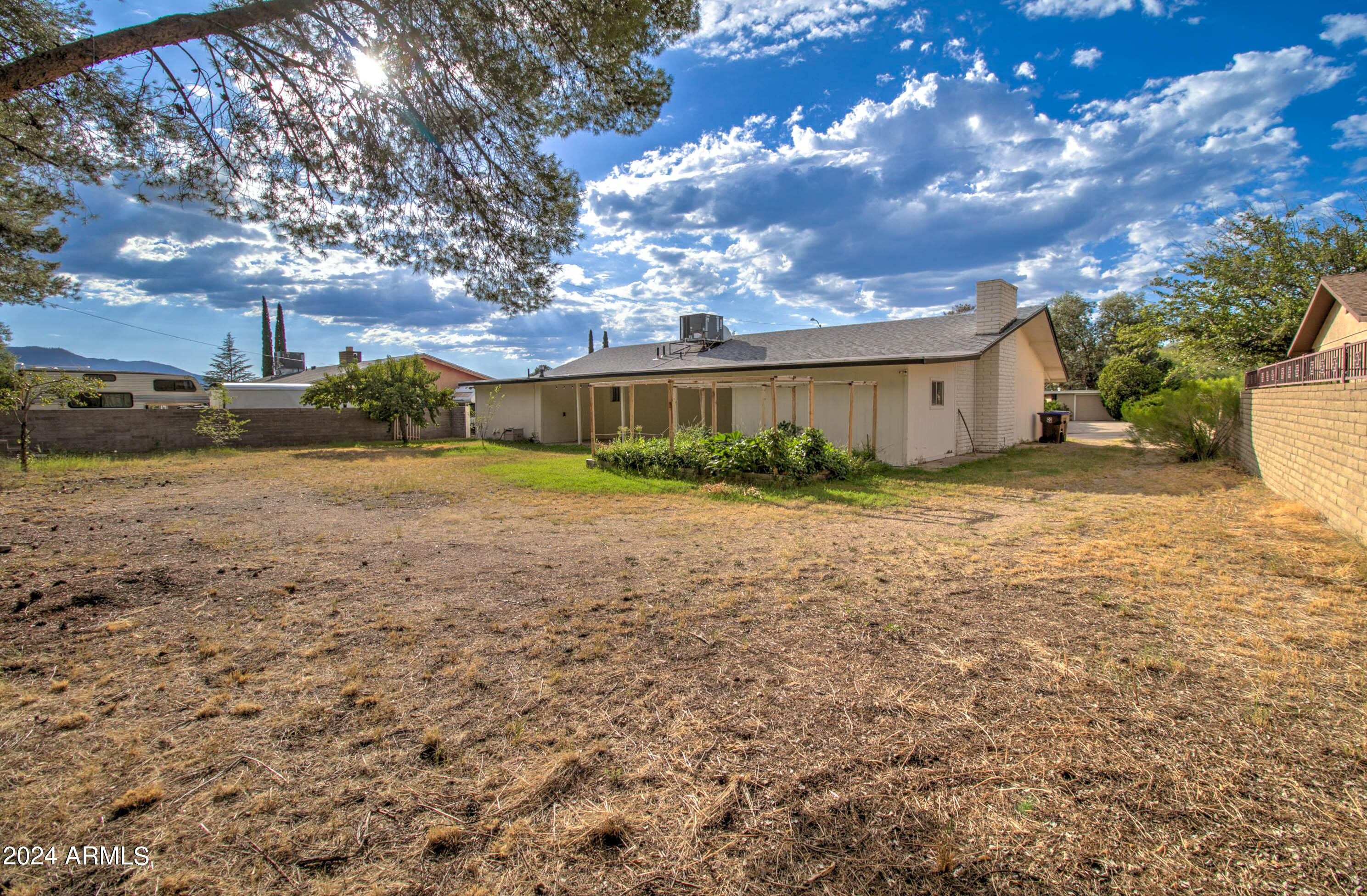 245 E HUNTER Drive