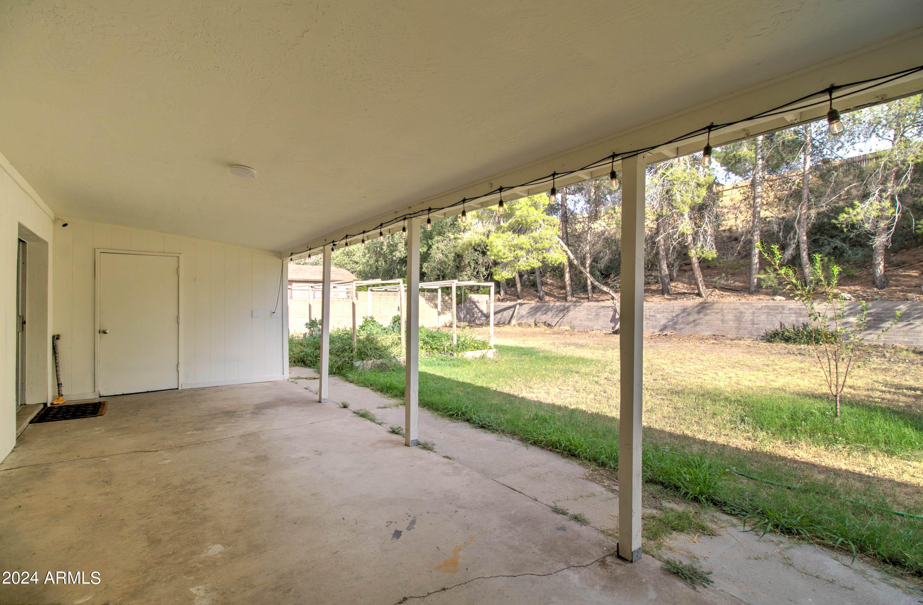 245 E HUNTER Drive
