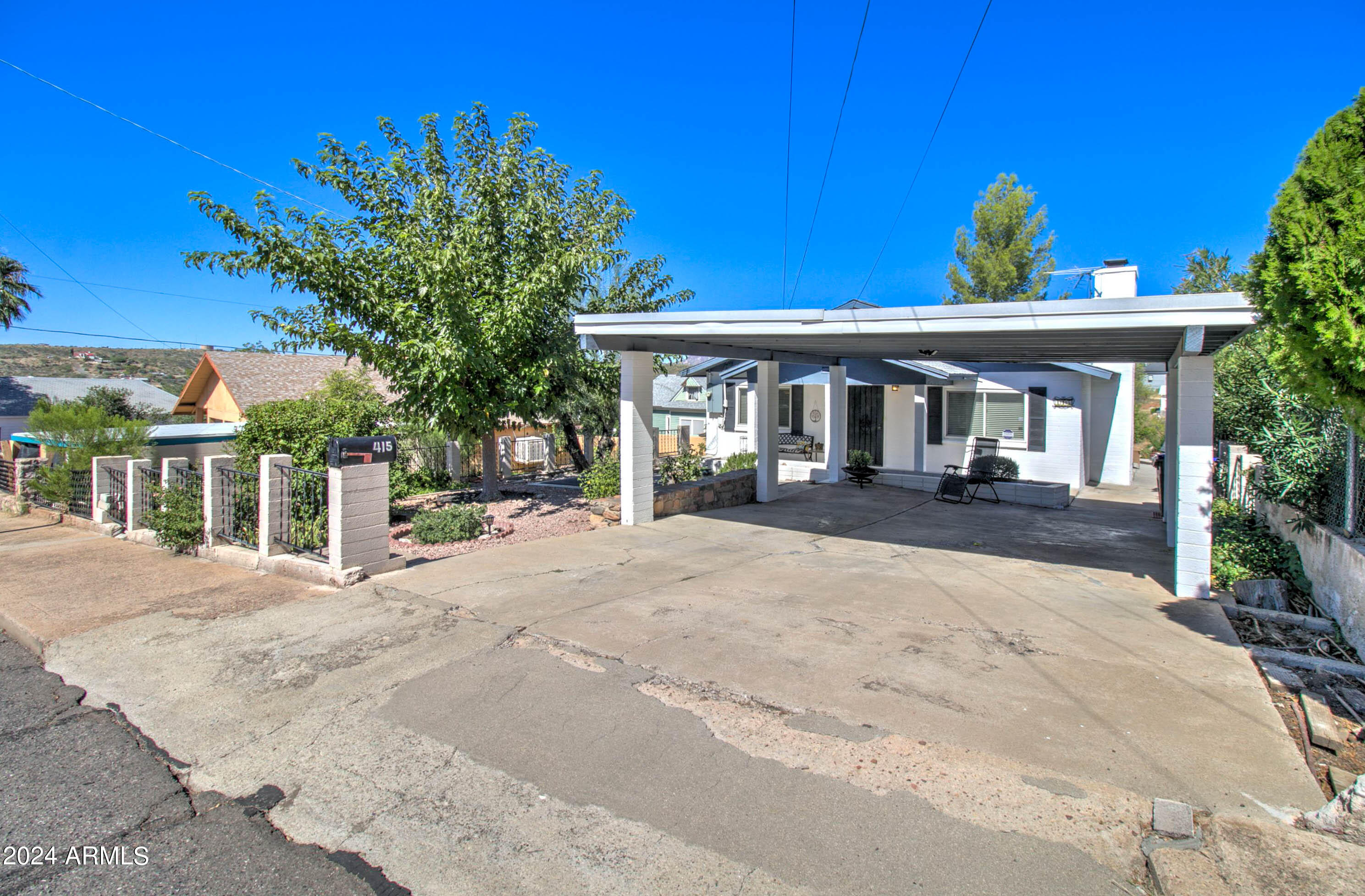 415 E Mesquite Street