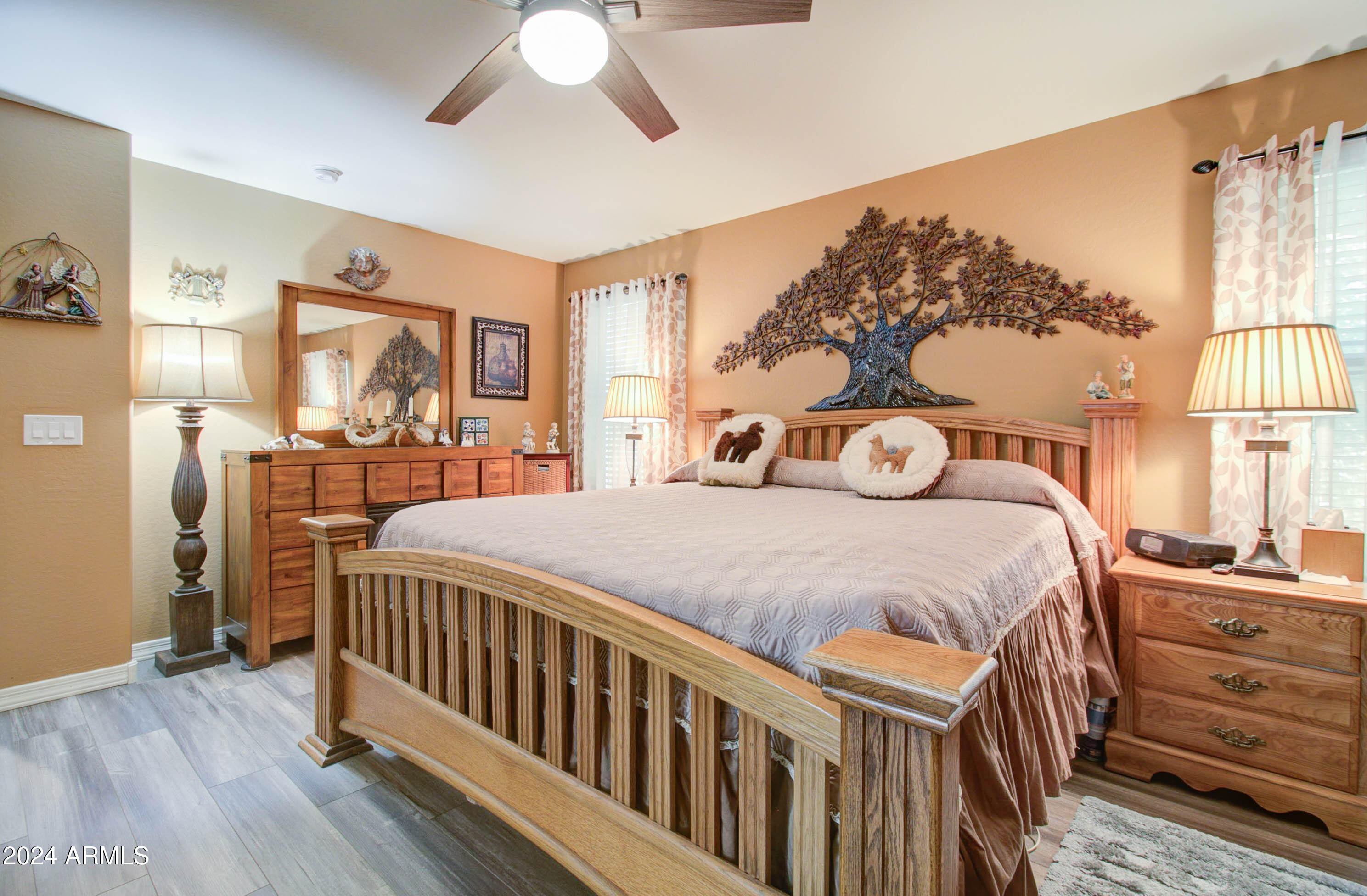 4323 W MAGGIE Drive