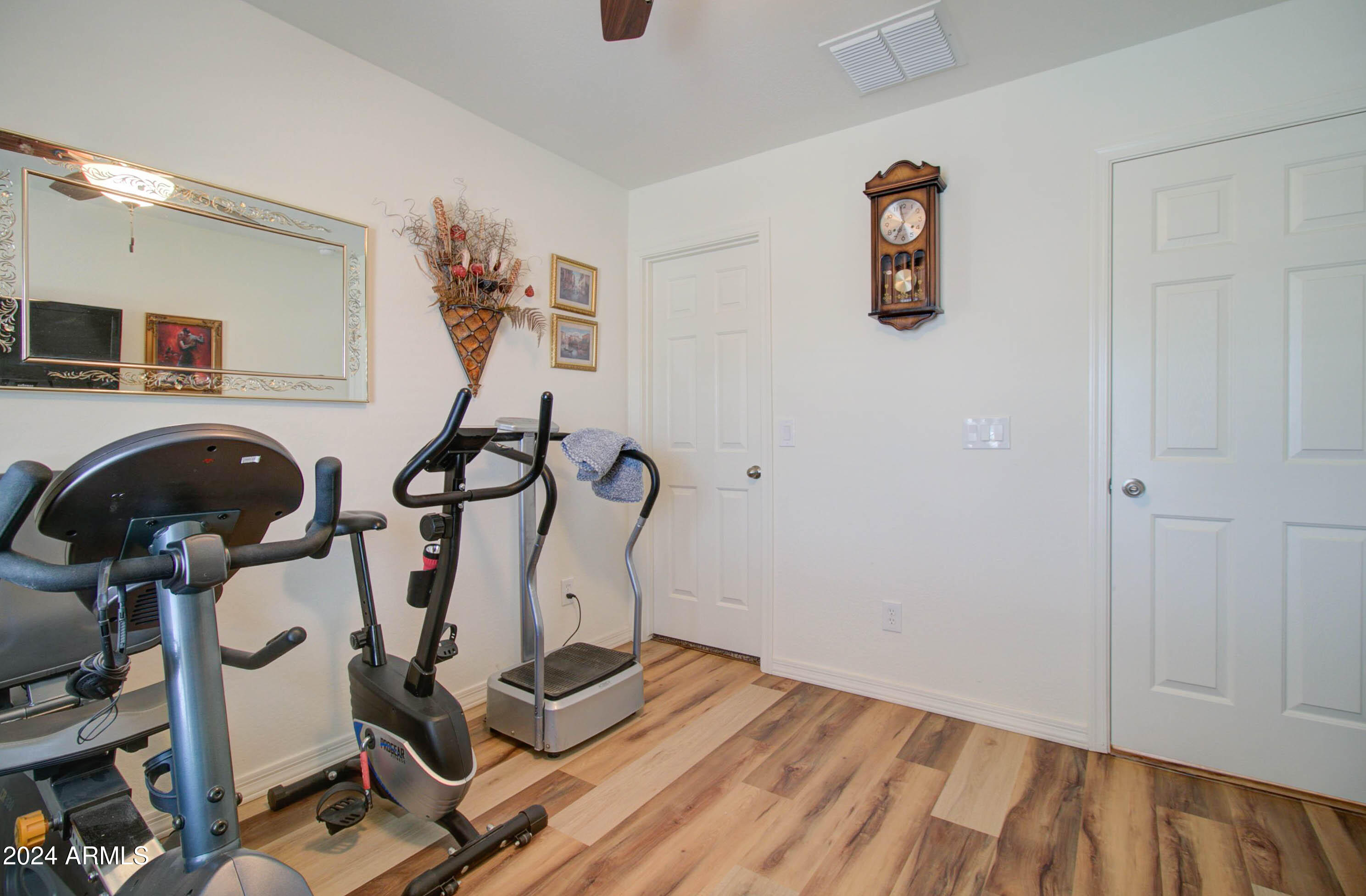 4323 W MAGGIE Drive