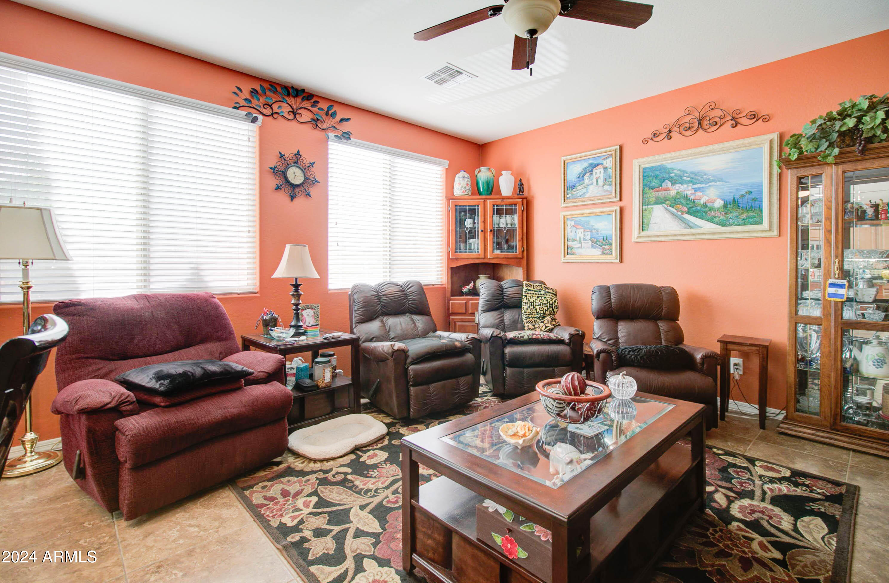 4323 W MAGGIE Drive