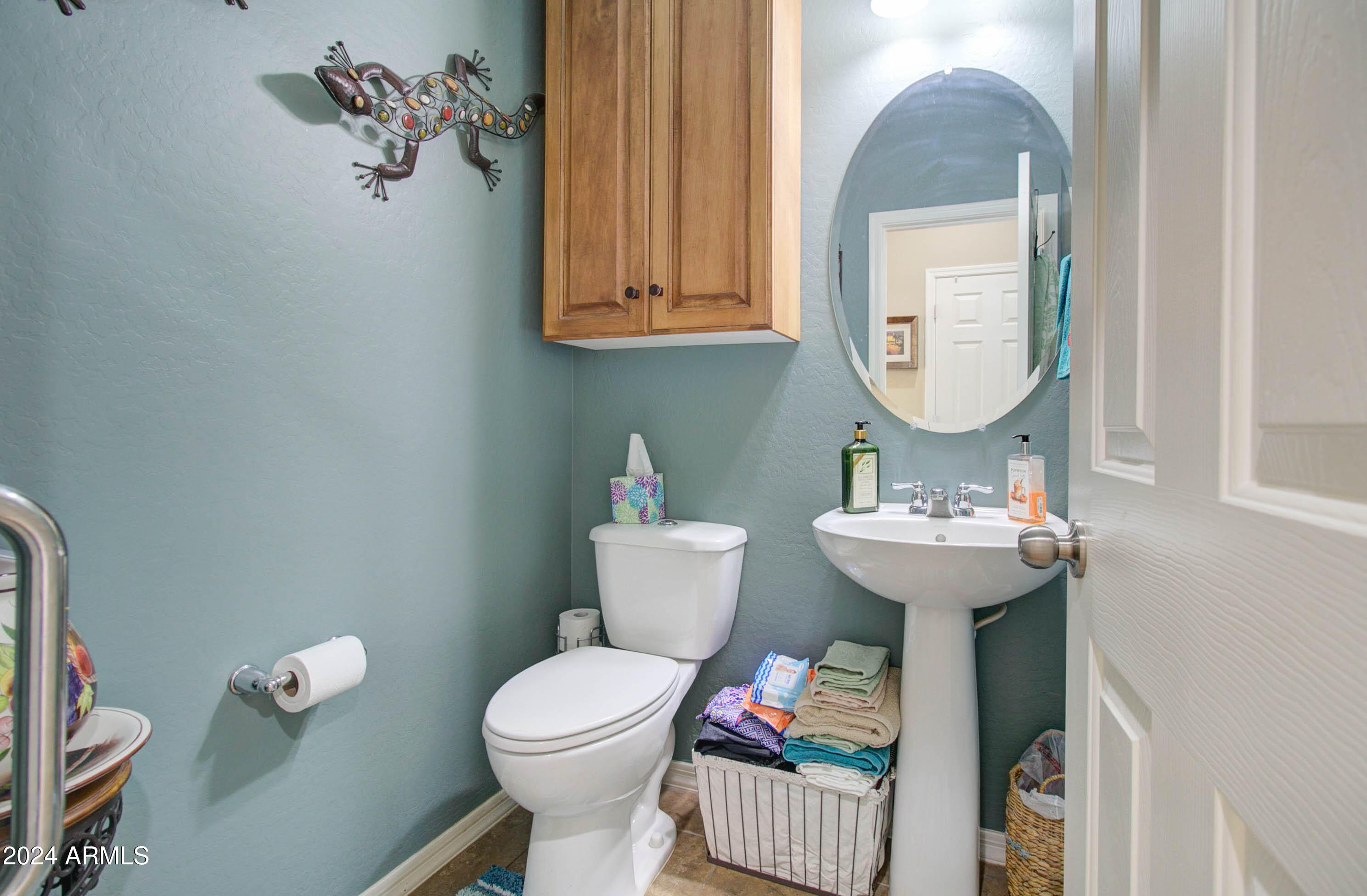 4323 W MAGGIE Drive