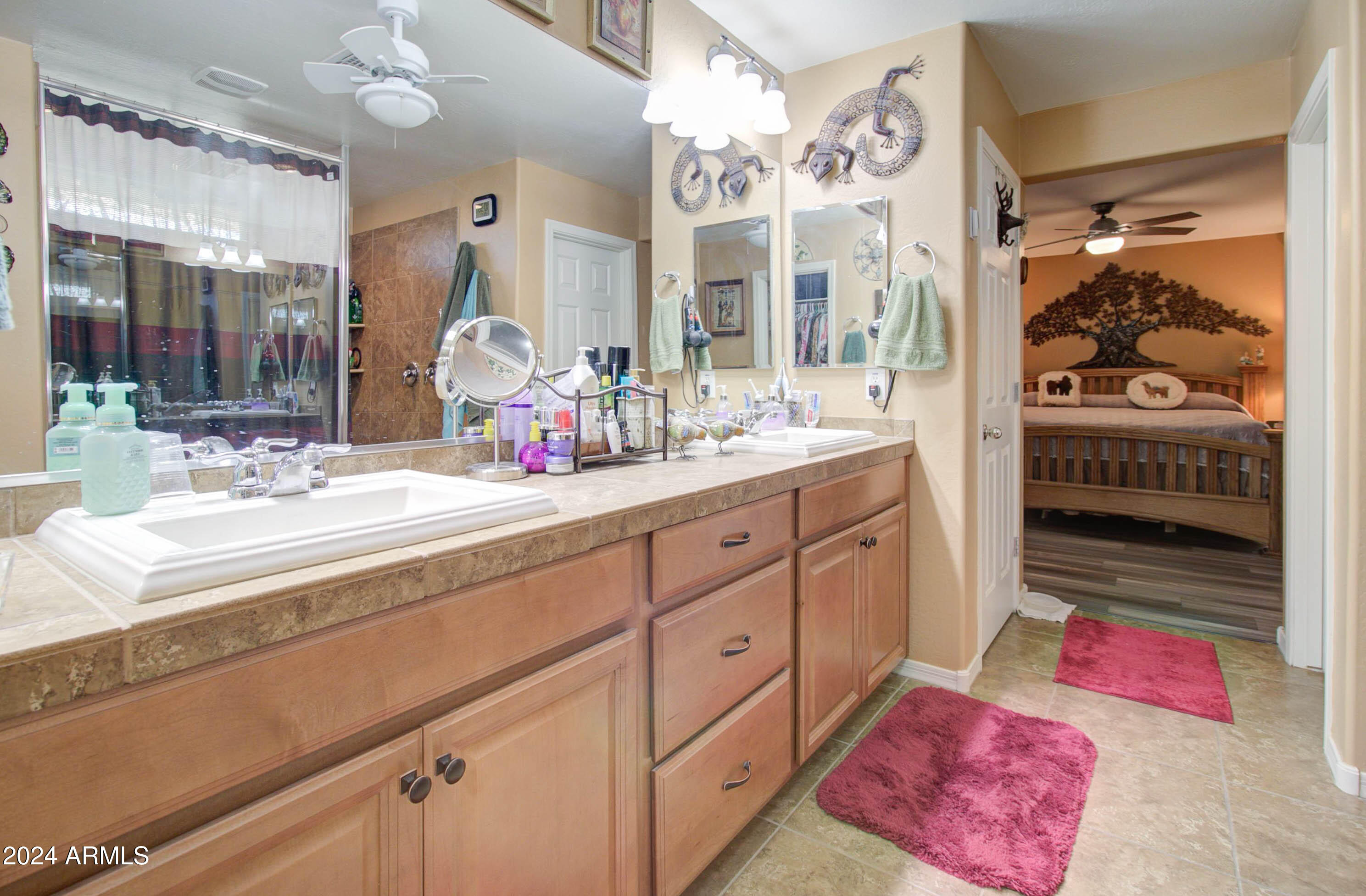4323 W MAGGIE Drive
