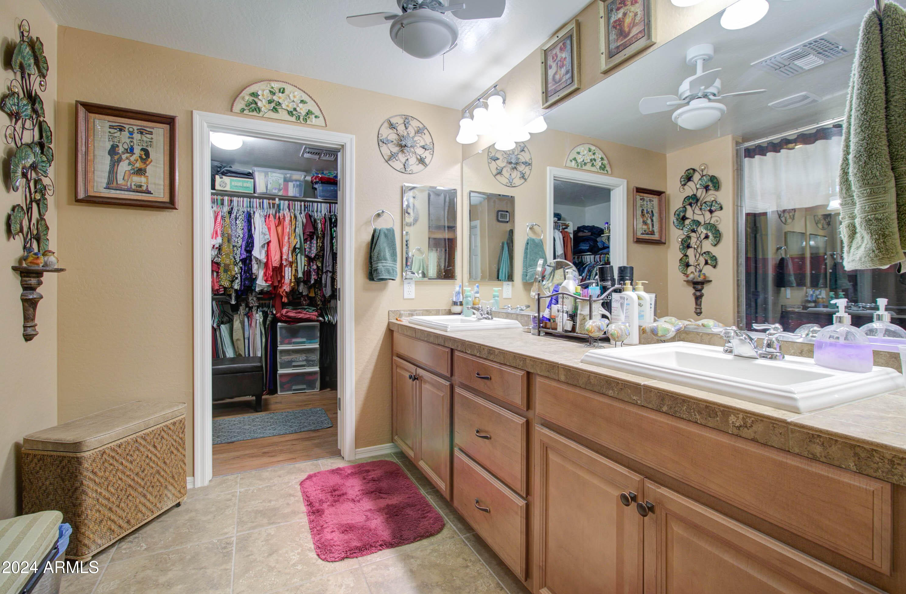 4323 W MAGGIE Drive