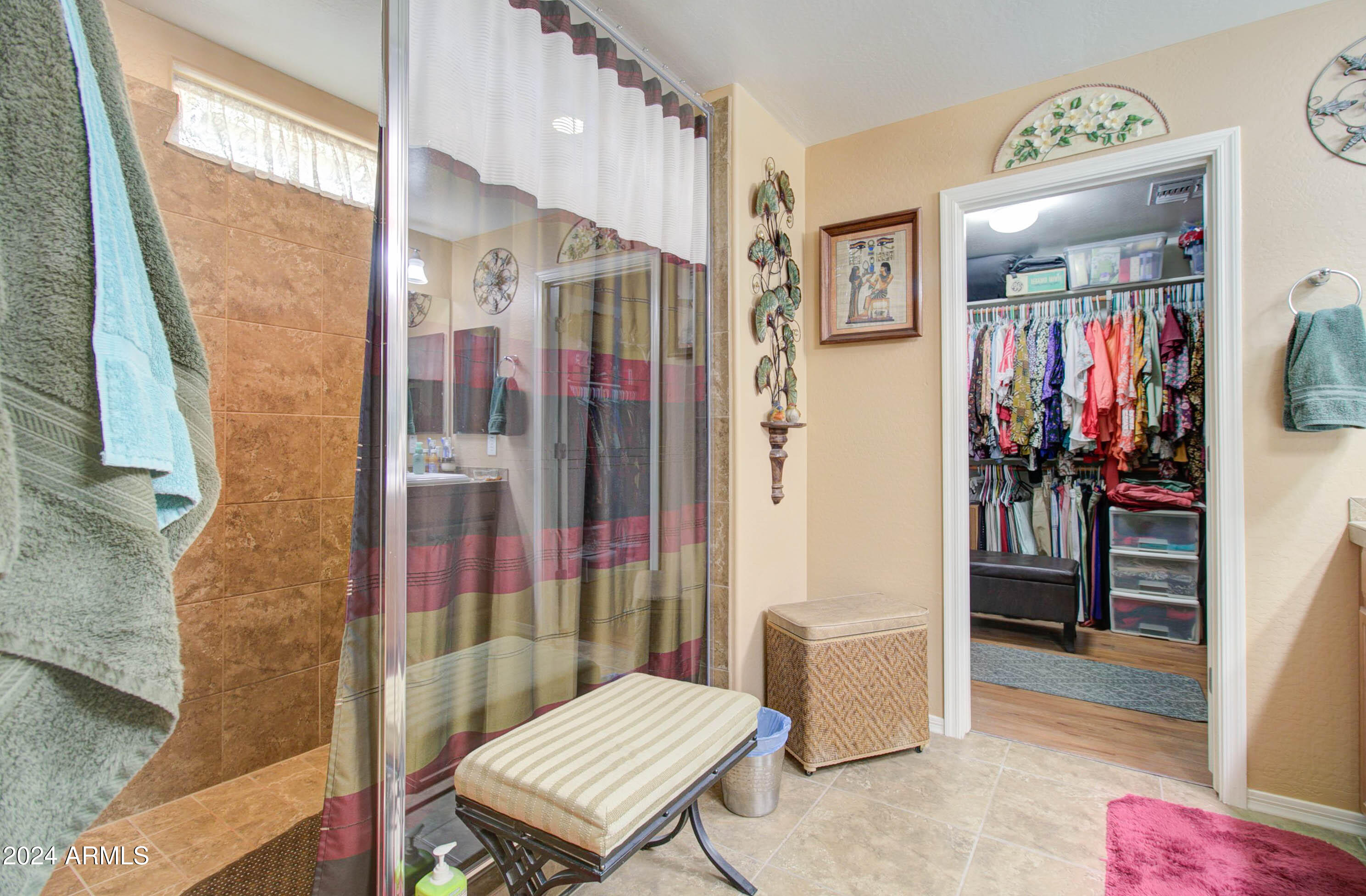 4323 W MAGGIE Drive