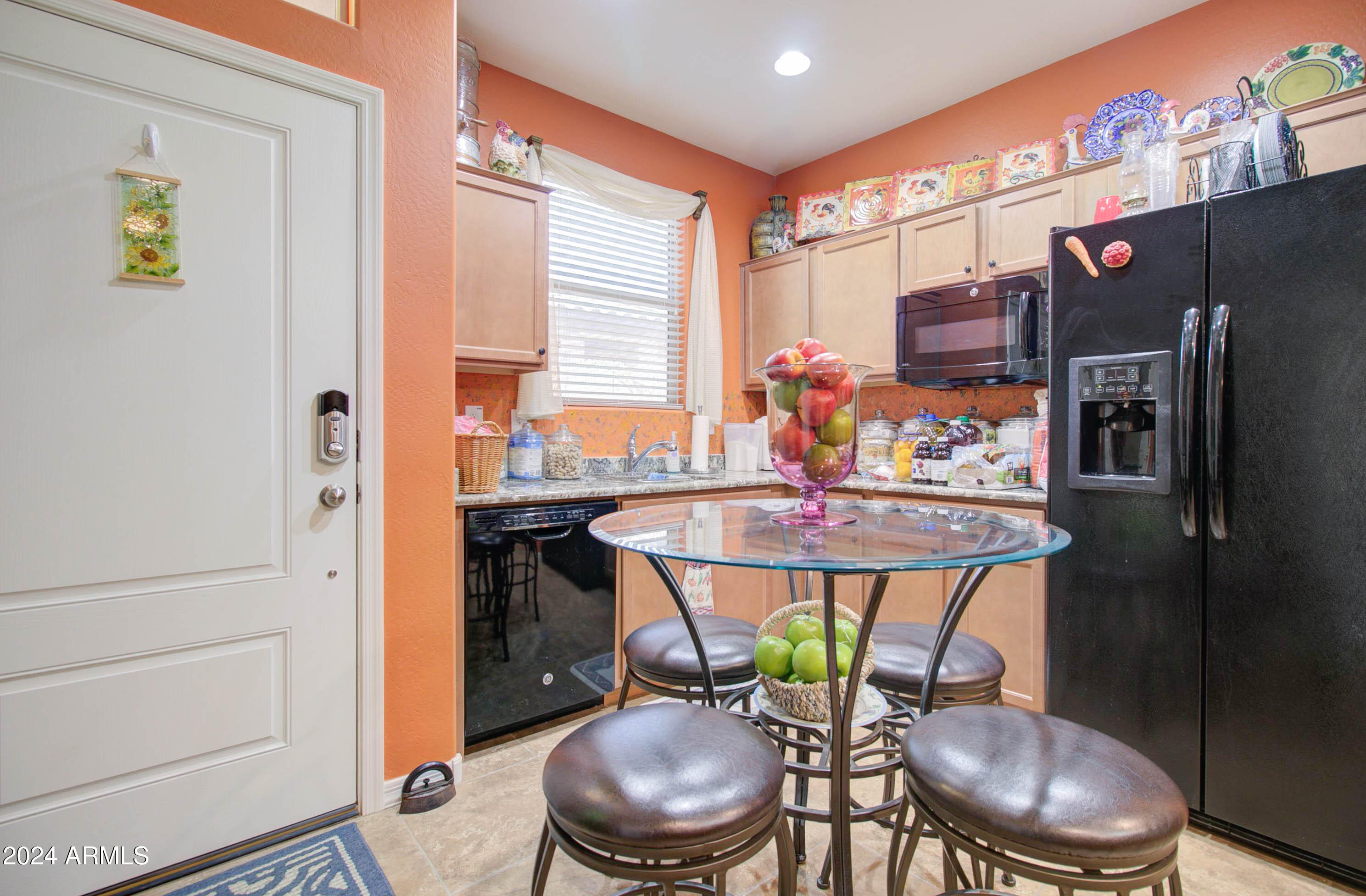 4323 W MAGGIE Drive