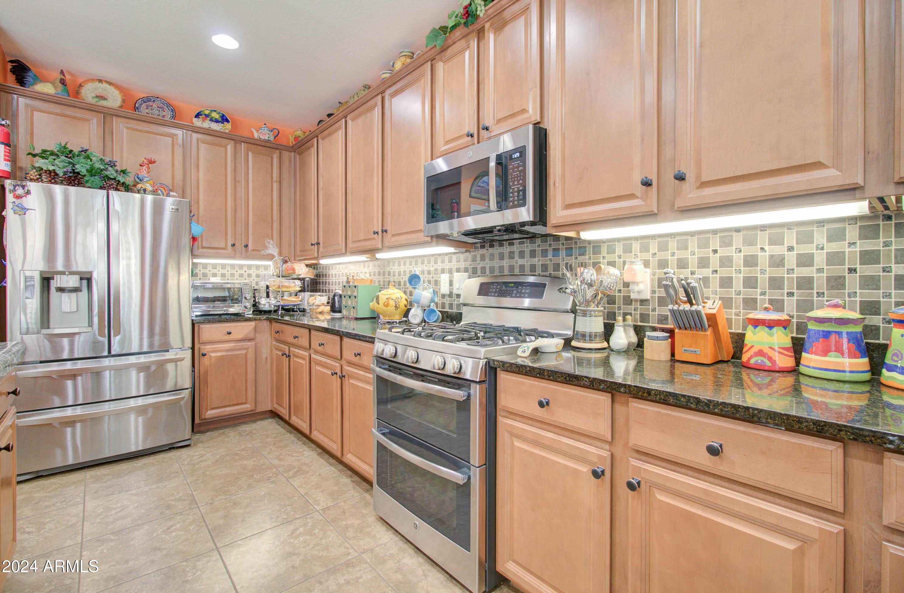 4323 W MAGGIE Drive