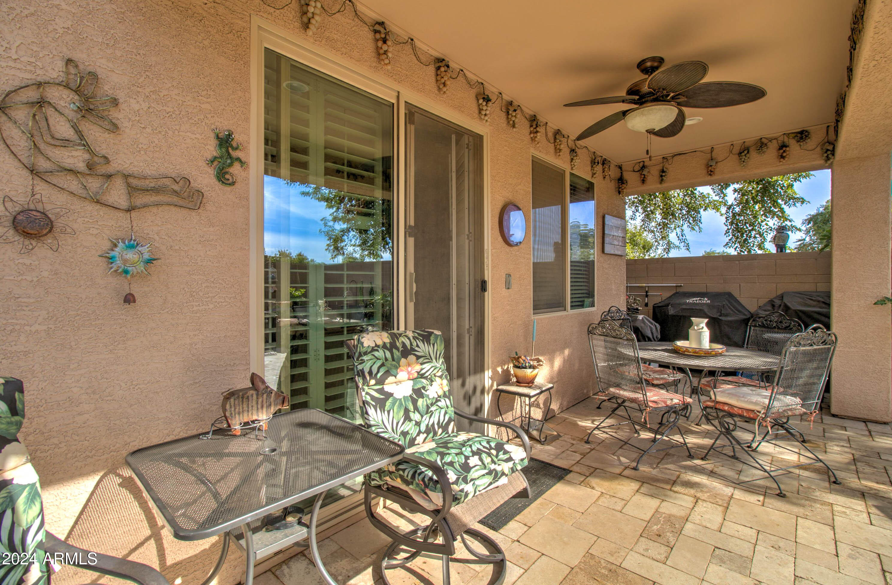 4323 W MAGGIE Drive