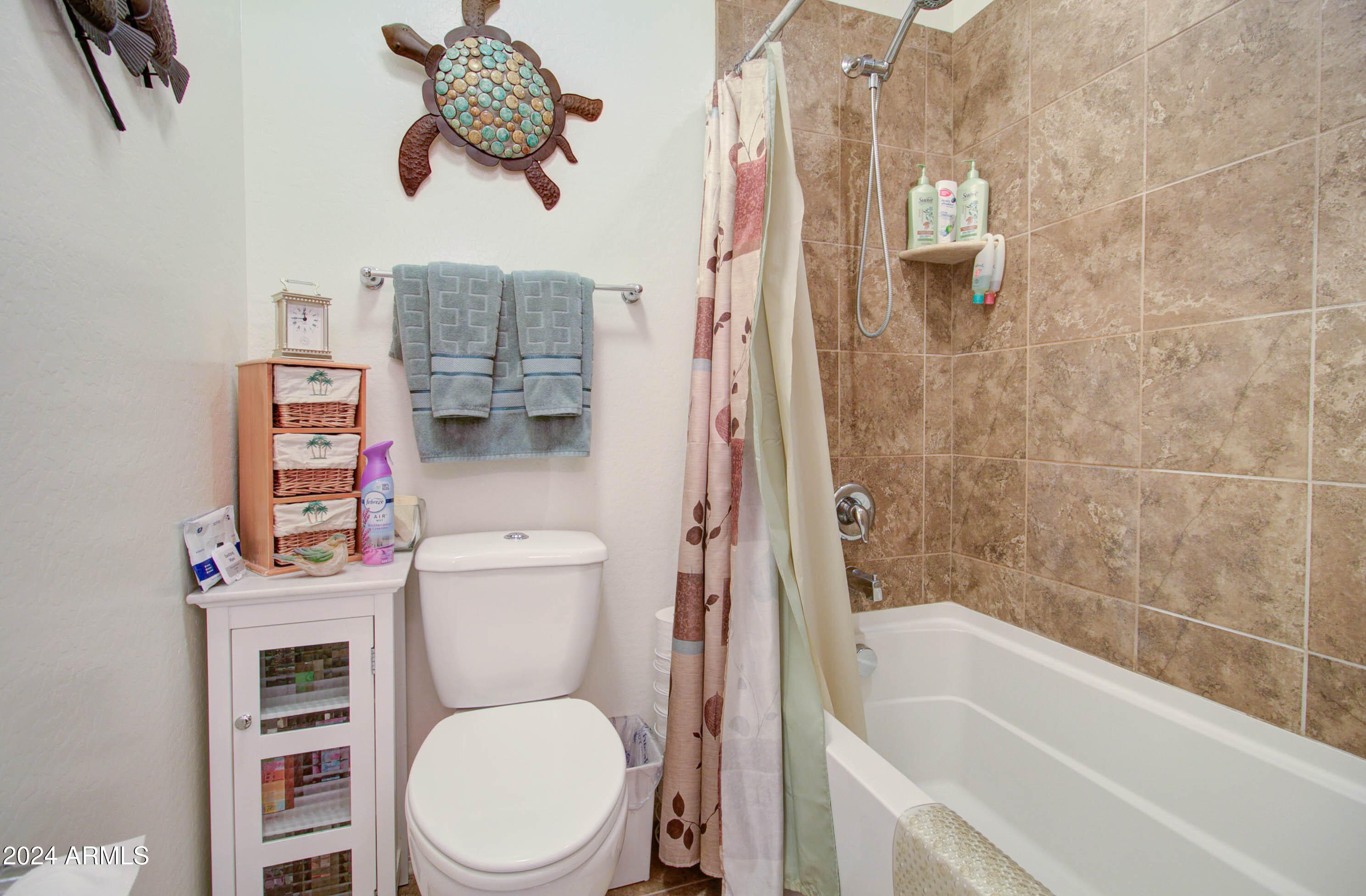 4323 W MAGGIE Drive