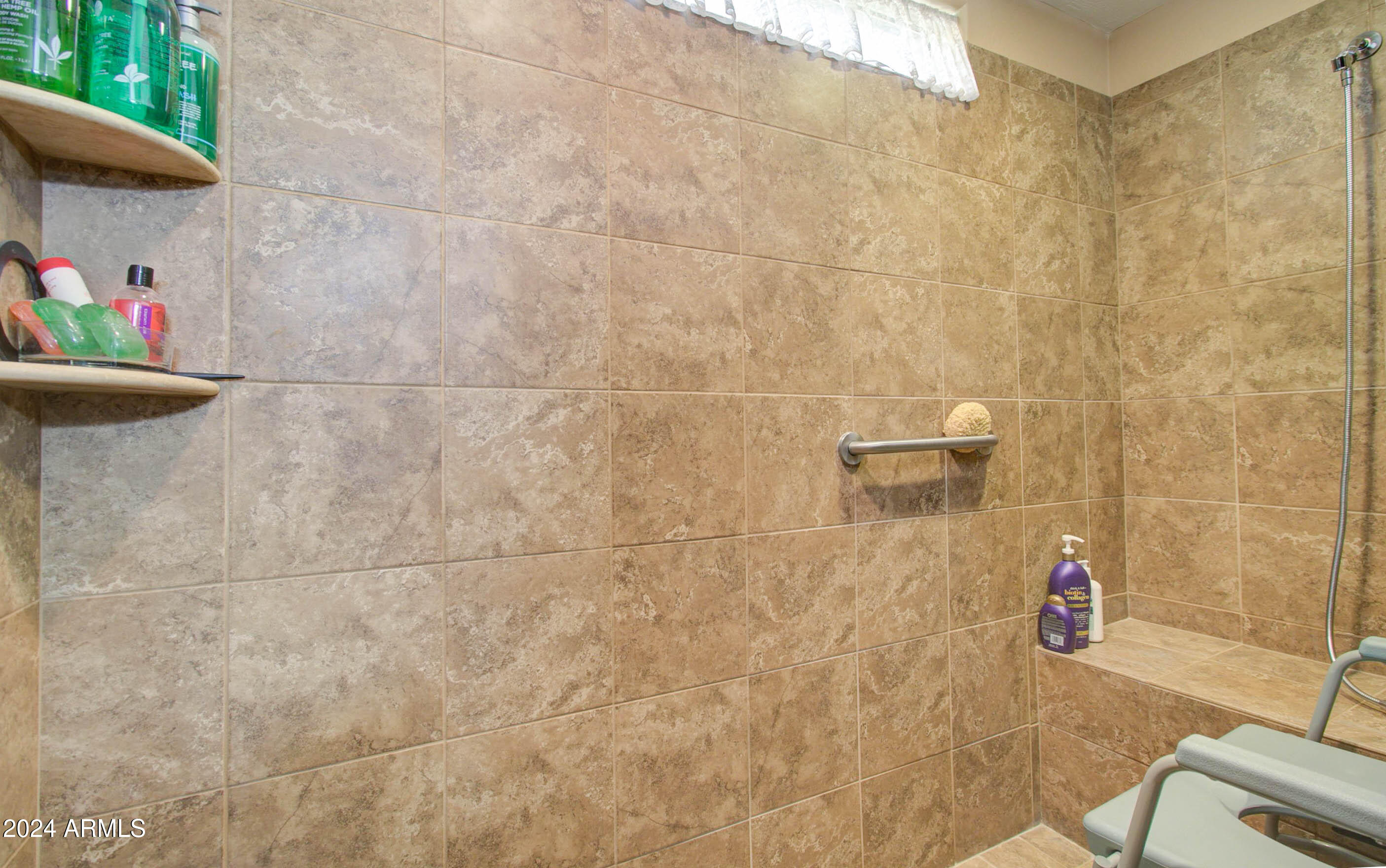 4323 W MAGGIE Drive