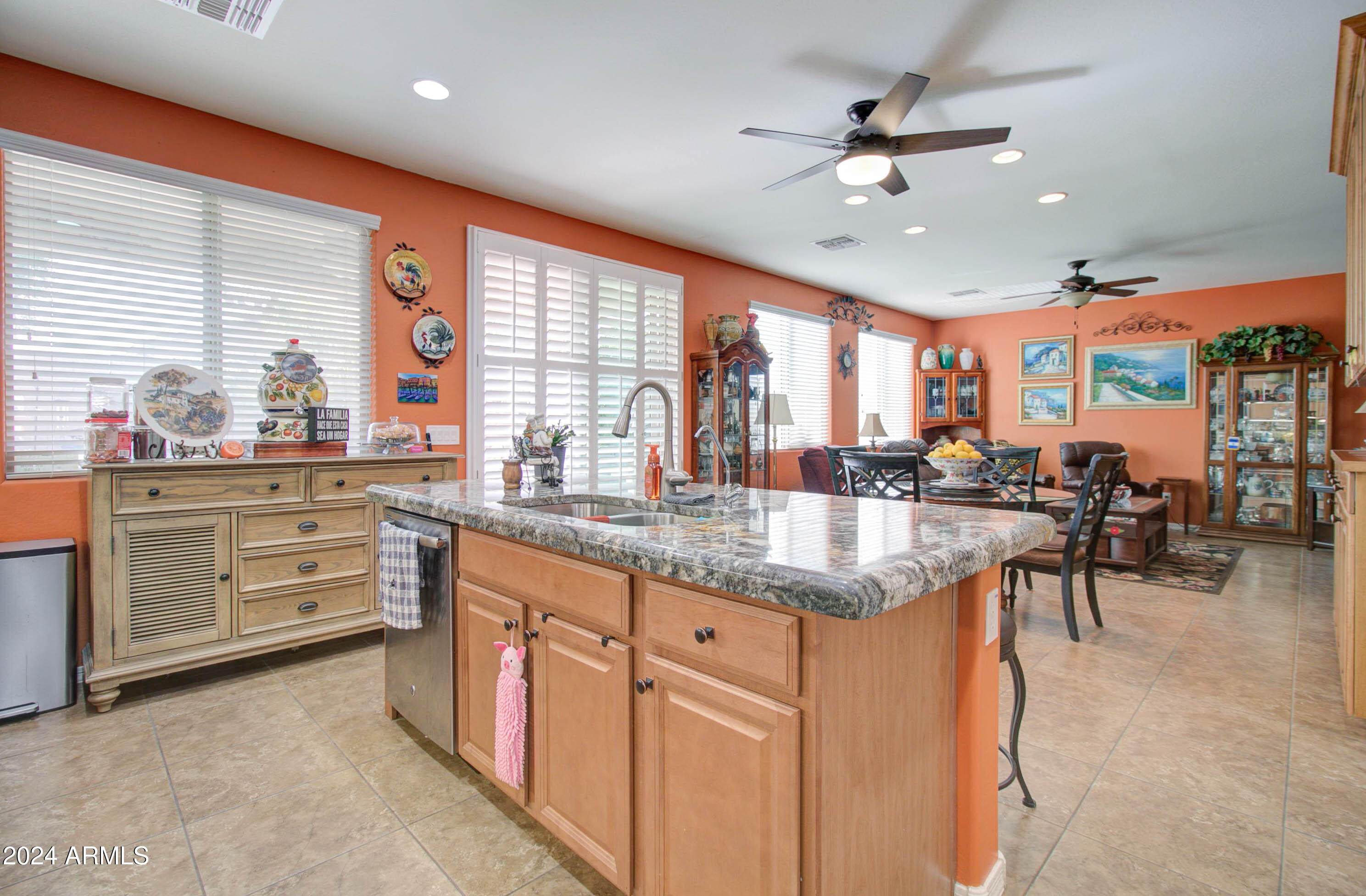 4323 W MAGGIE Drive