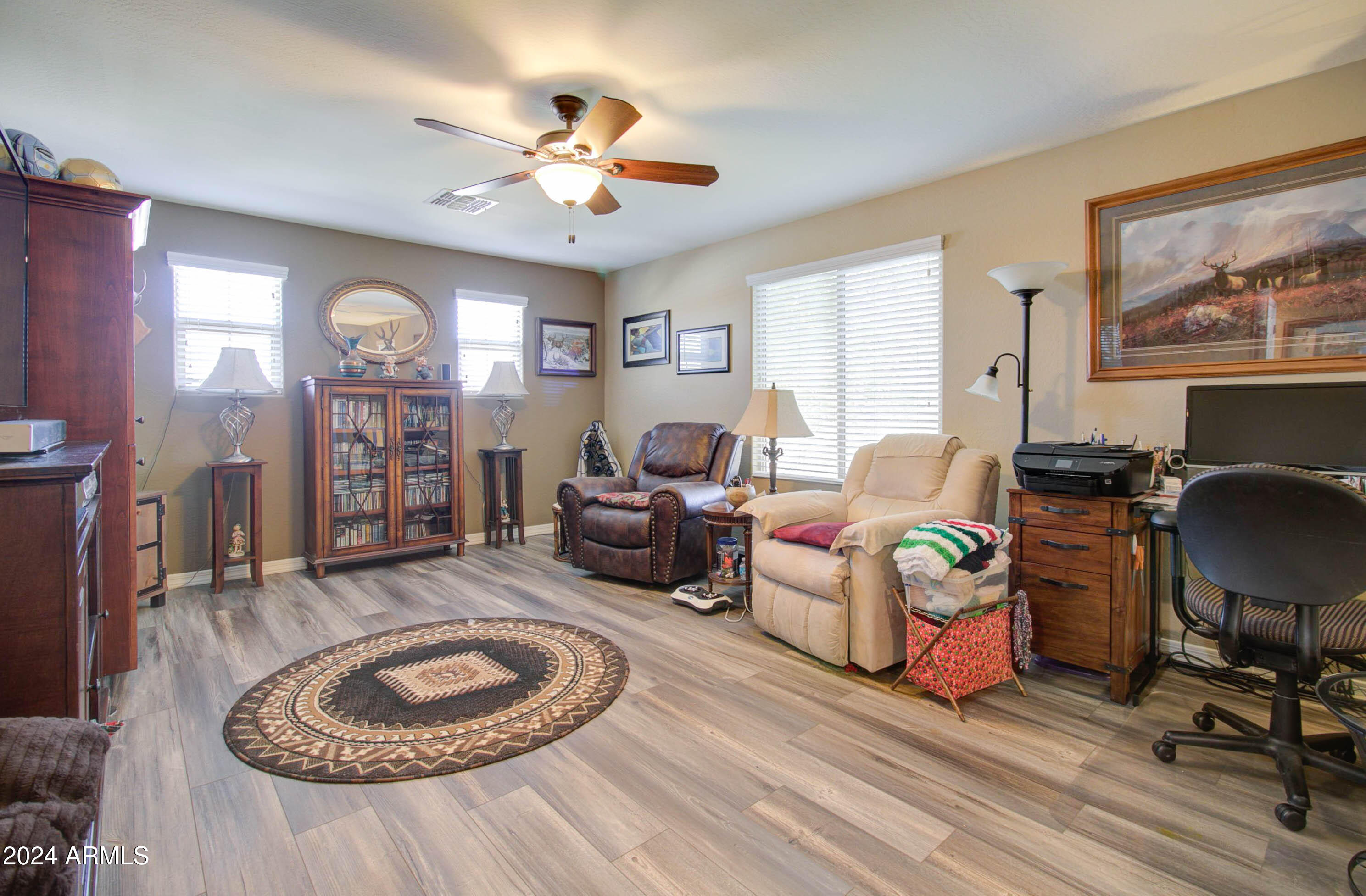 4323 W MAGGIE Drive