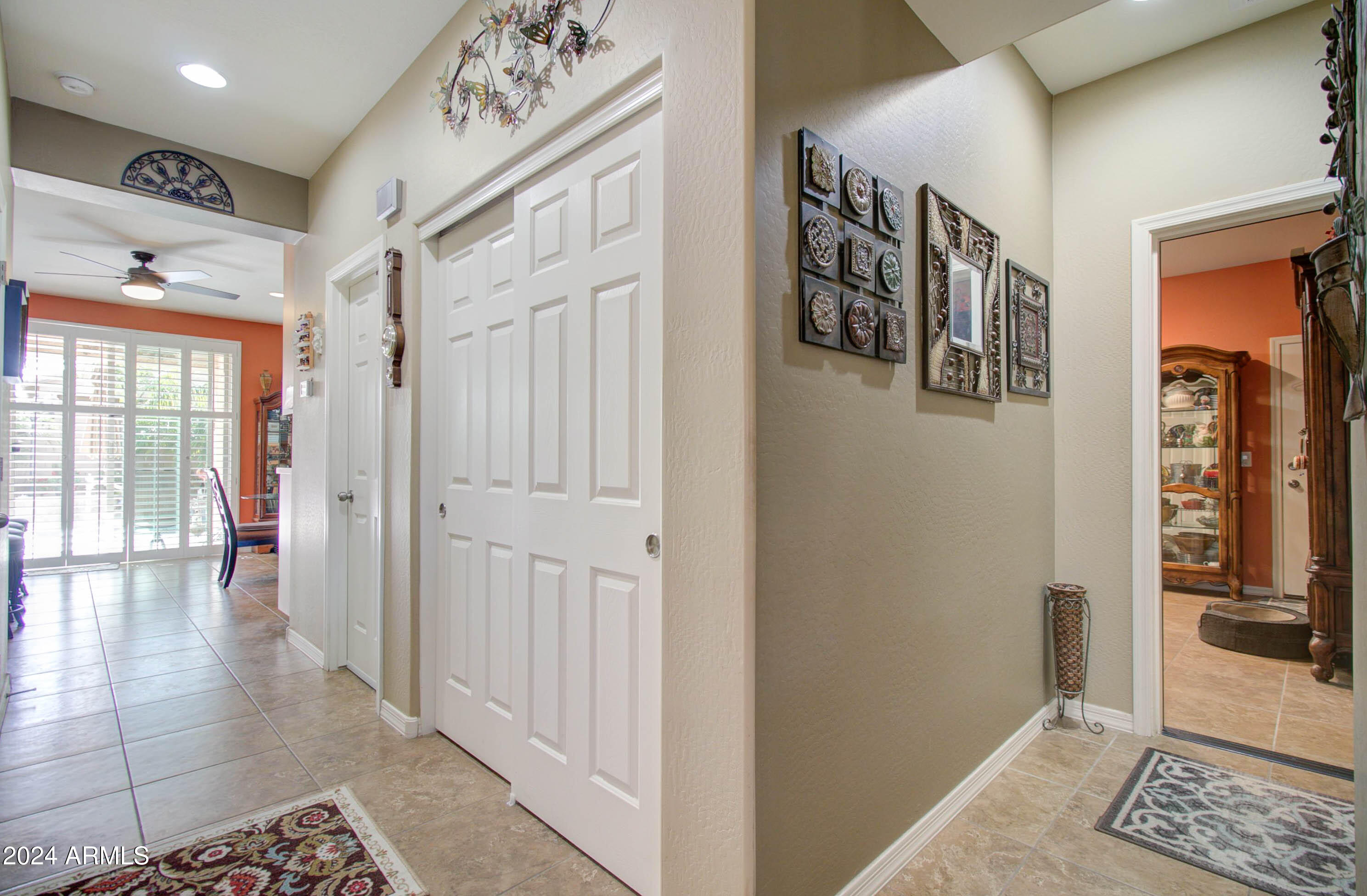 4323 W MAGGIE Drive