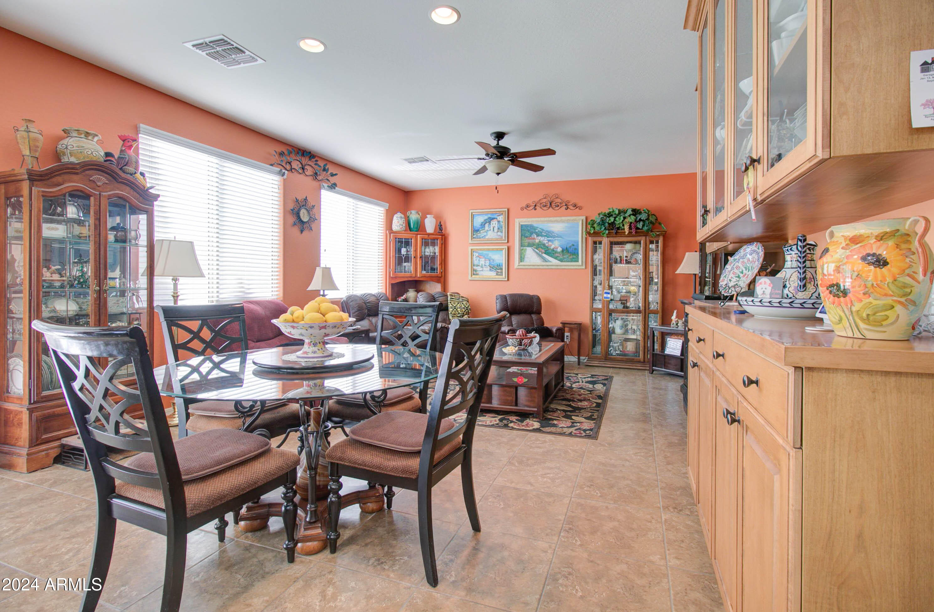 4323 W MAGGIE Drive