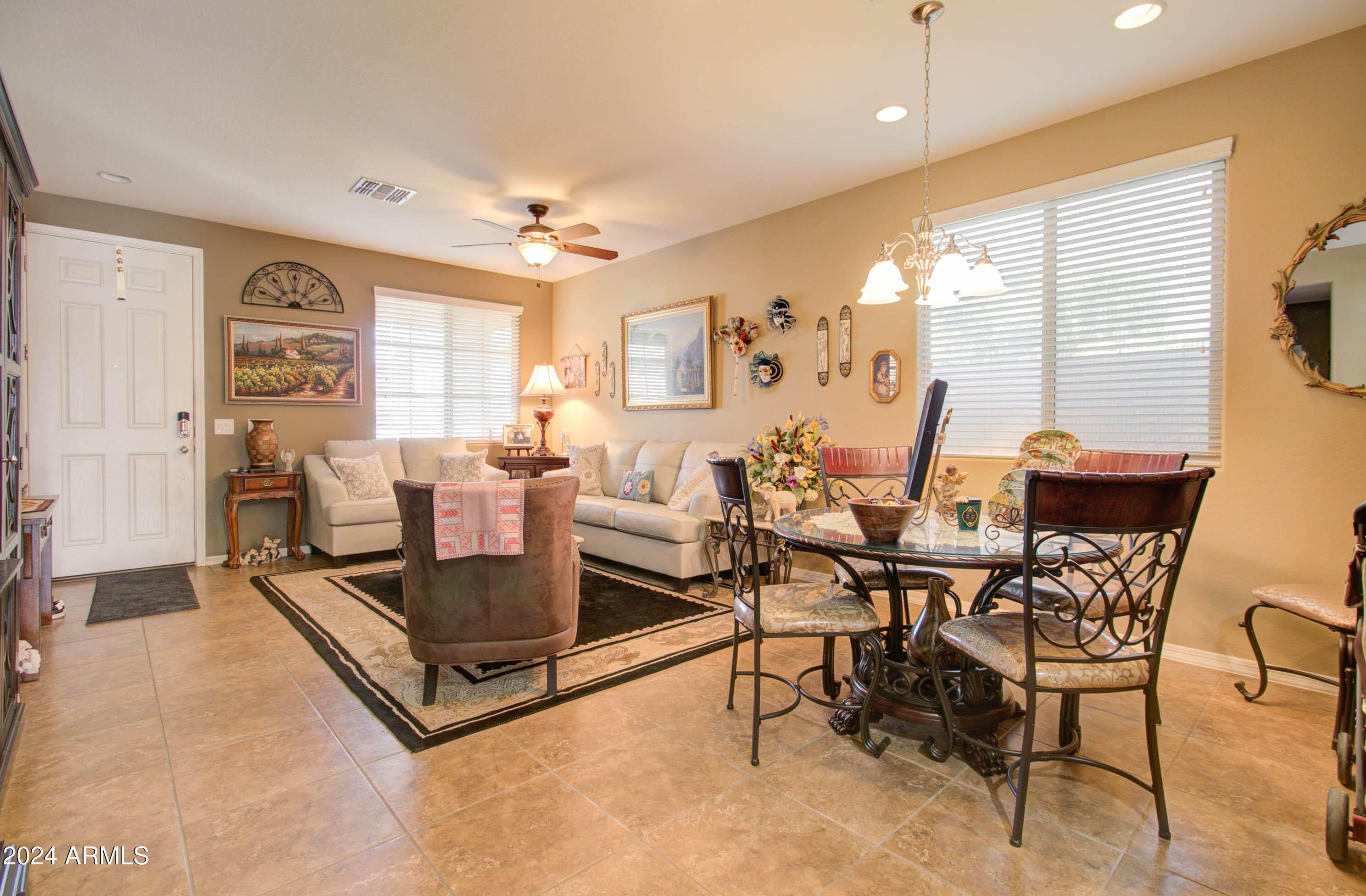 4323 W MAGGIE Drive