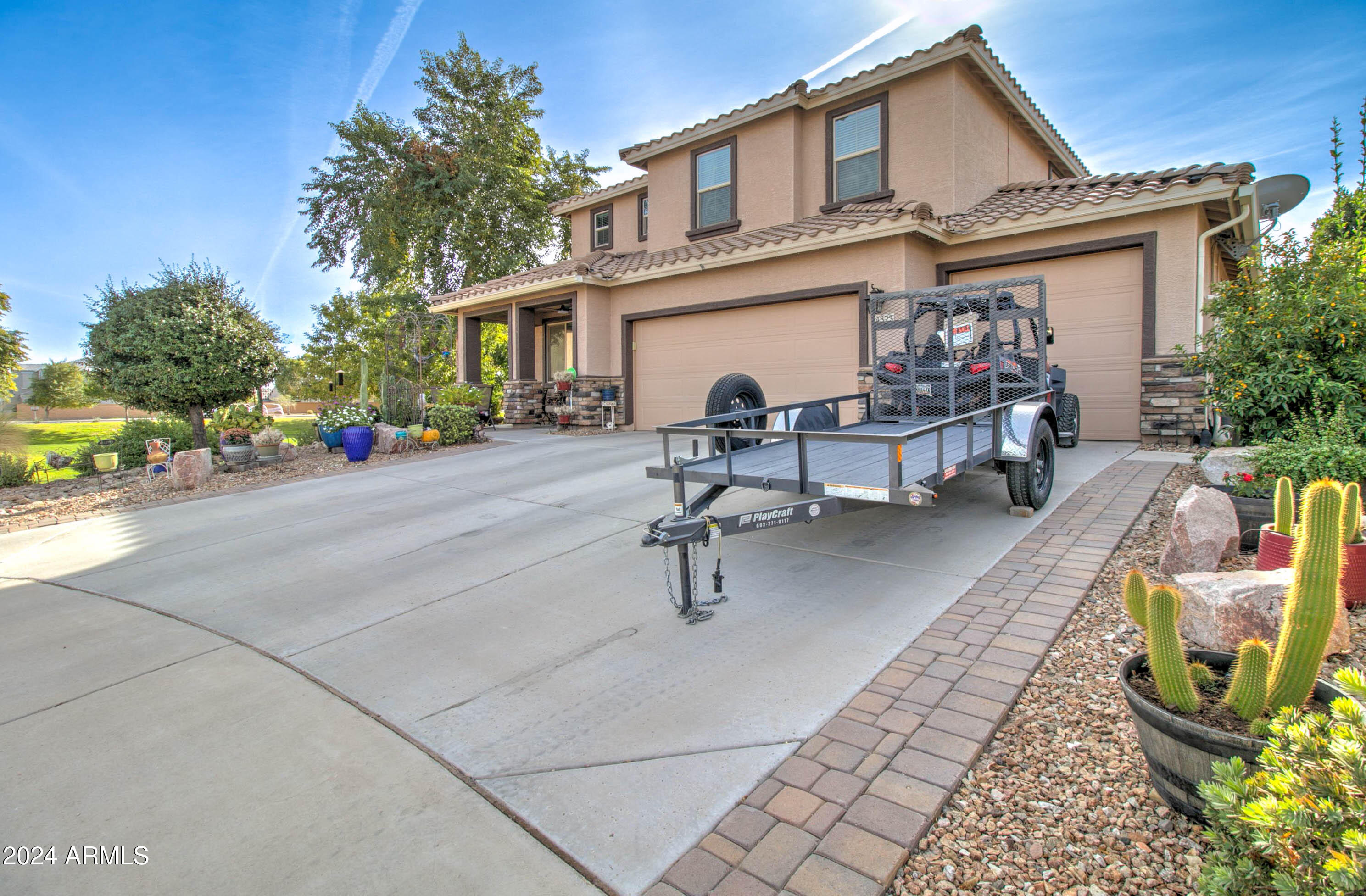 4323 W MAGGIE Drive
