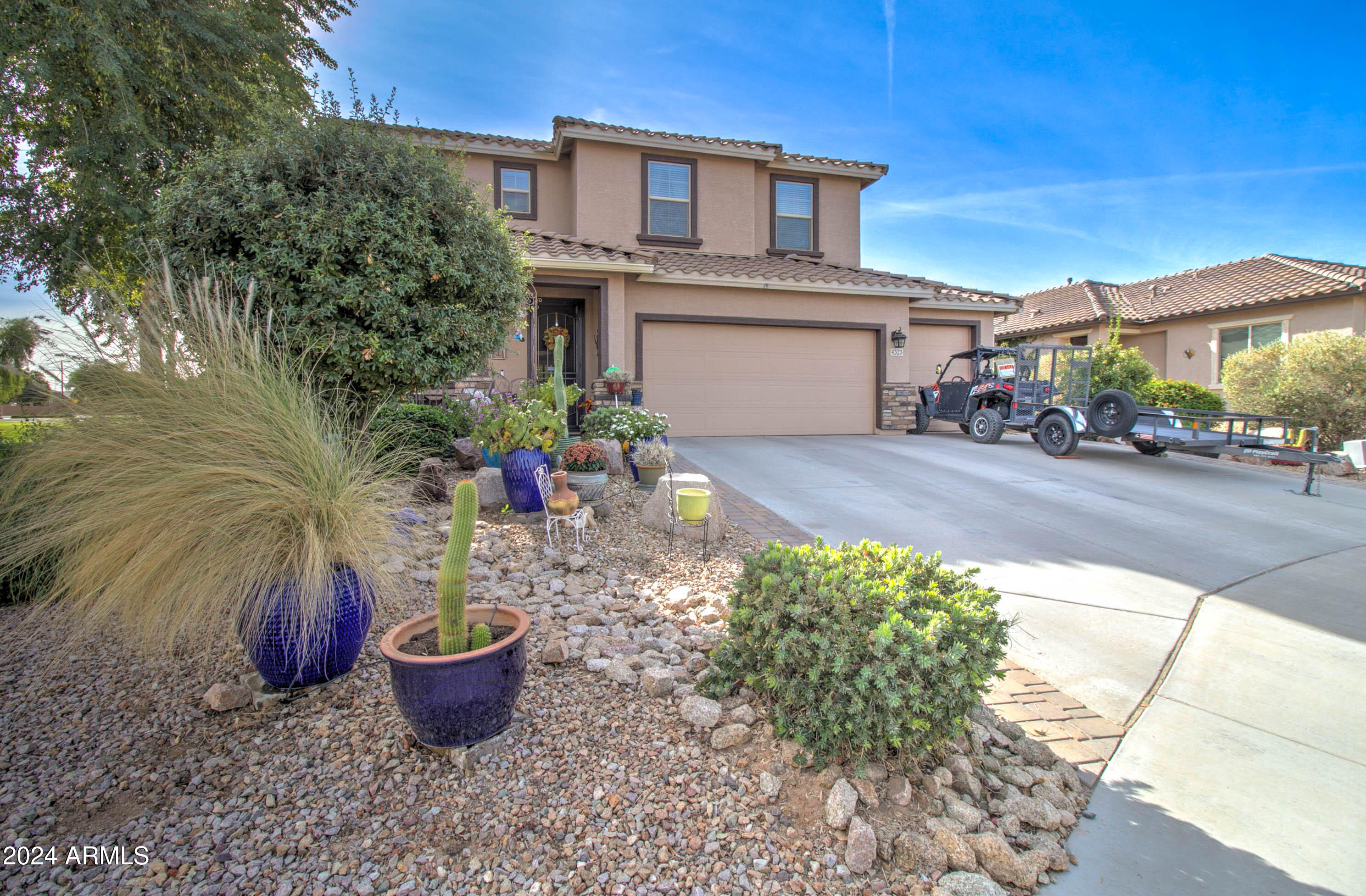 4323 W MAGGIE Drive