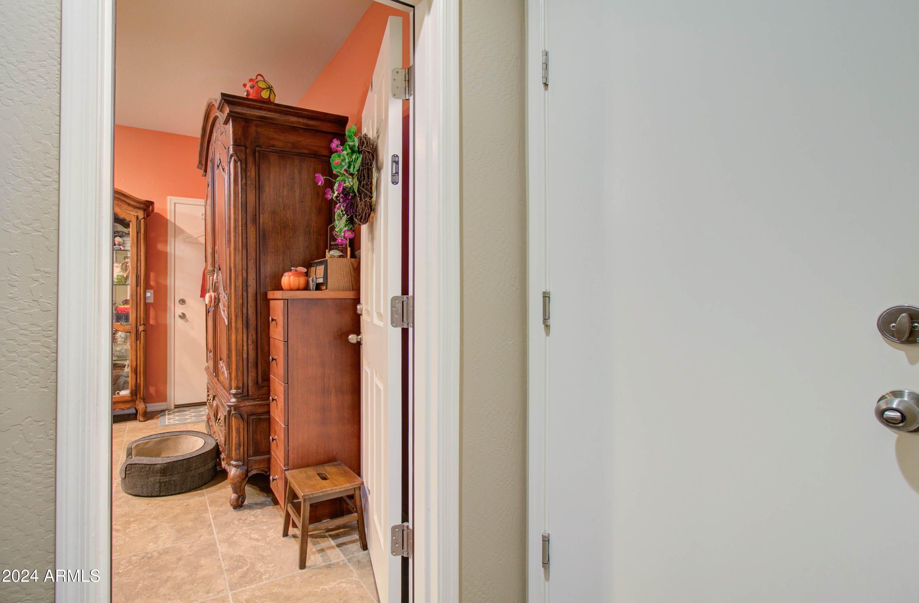 4323 W MAGGIE Drive