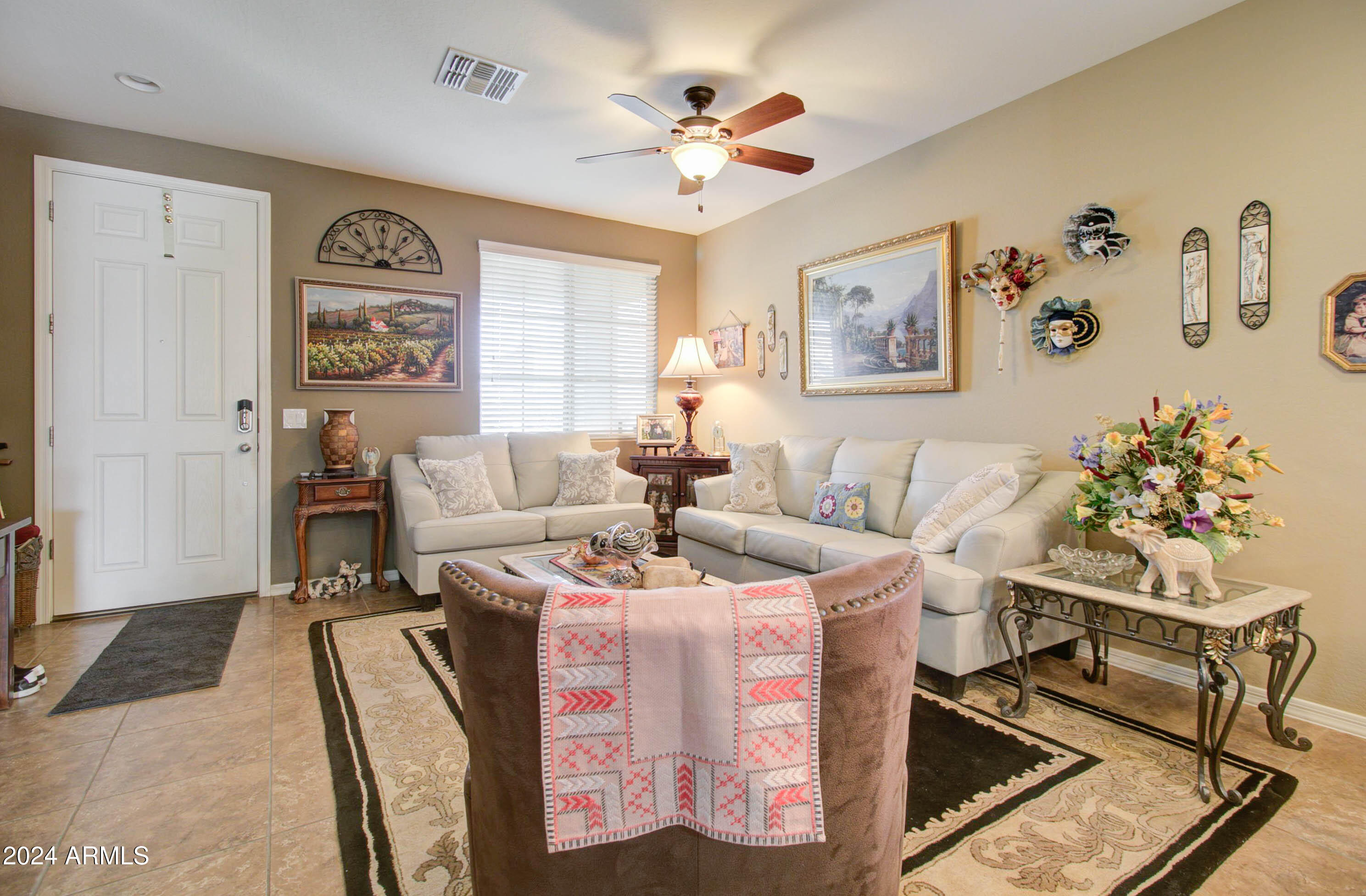4323 W MAGGIE Drive