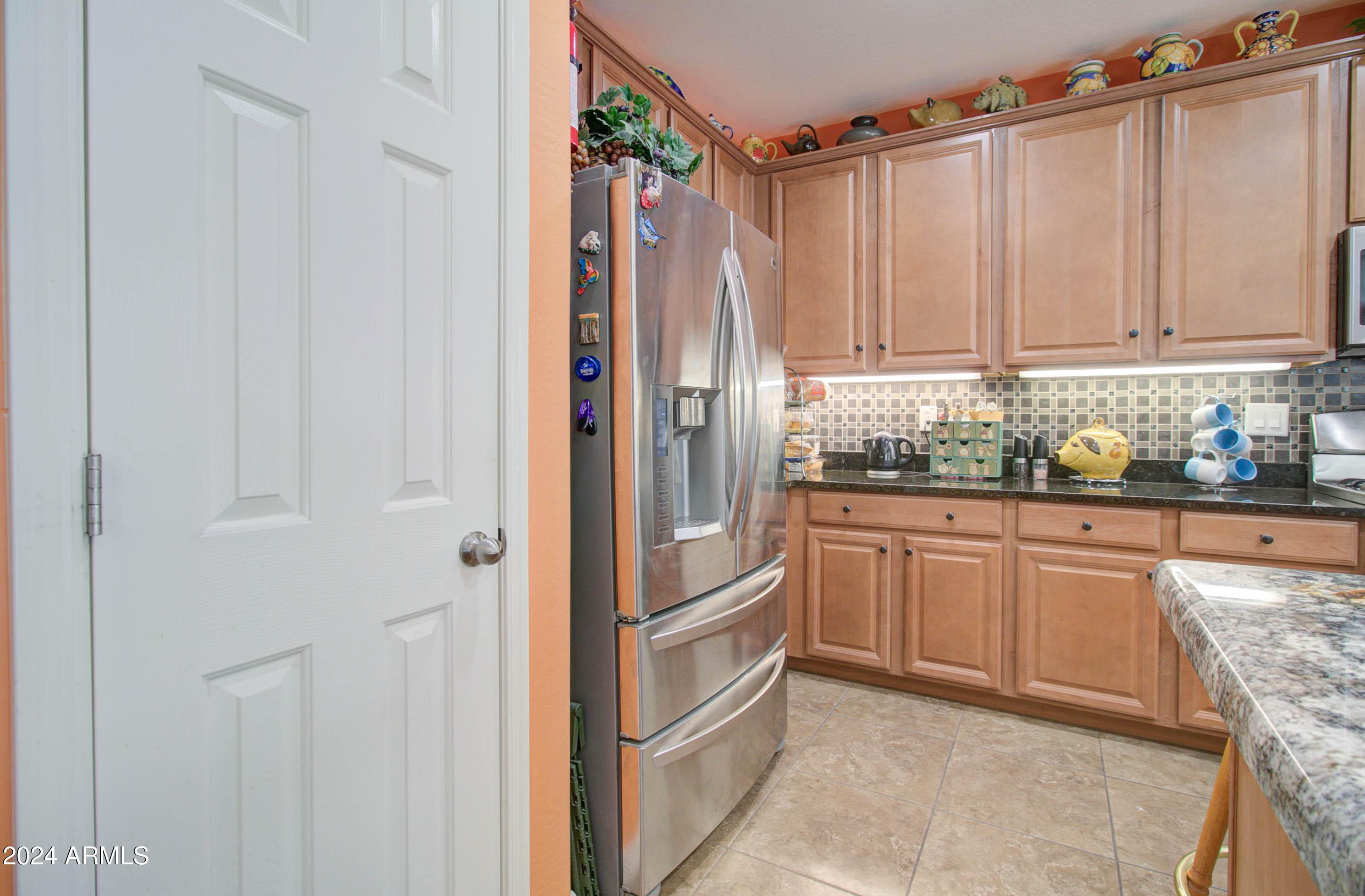 4323 W MAGGIE Drive