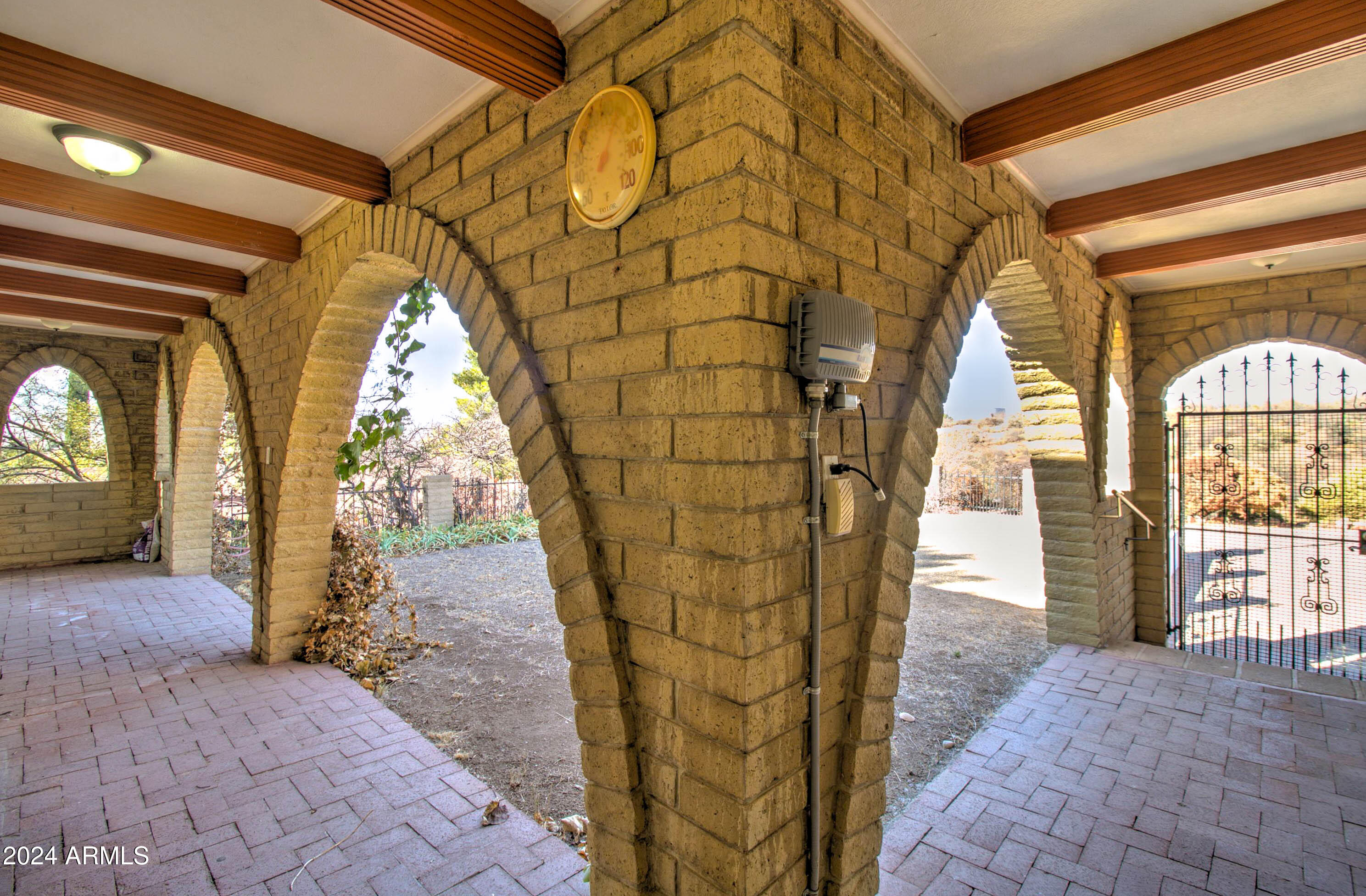 295 E HUNTER Drive