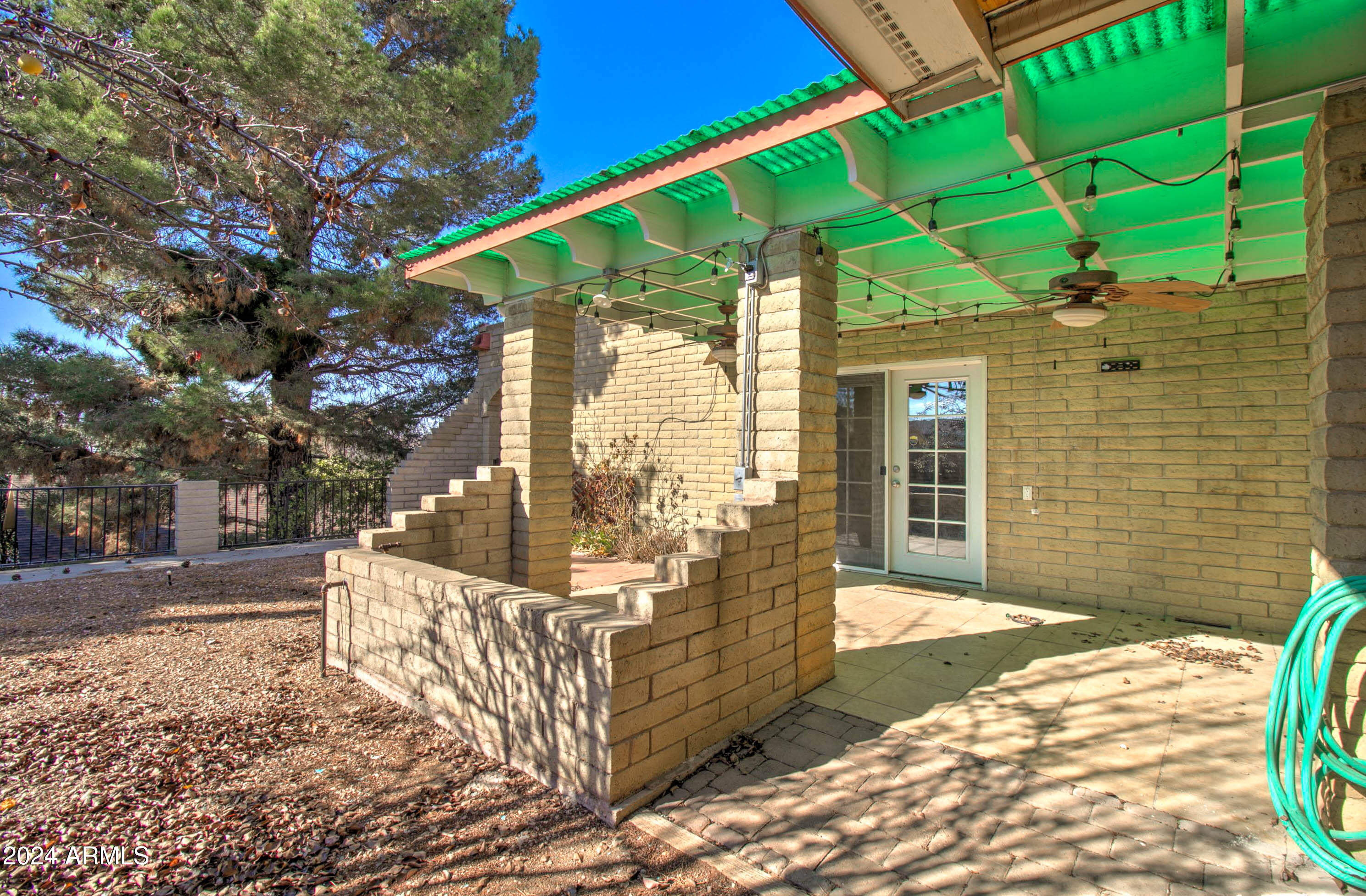295 E HUNTER Drive