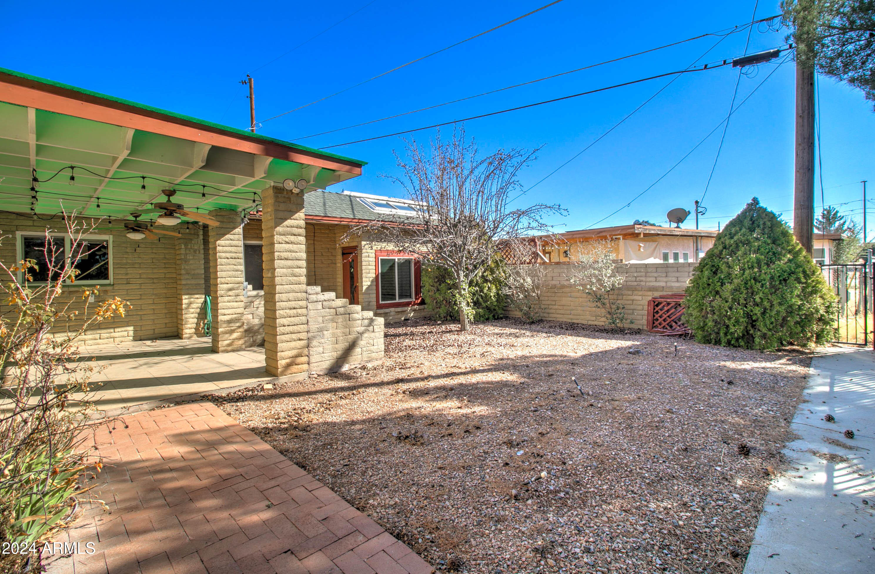 295 E HUNTER Drive