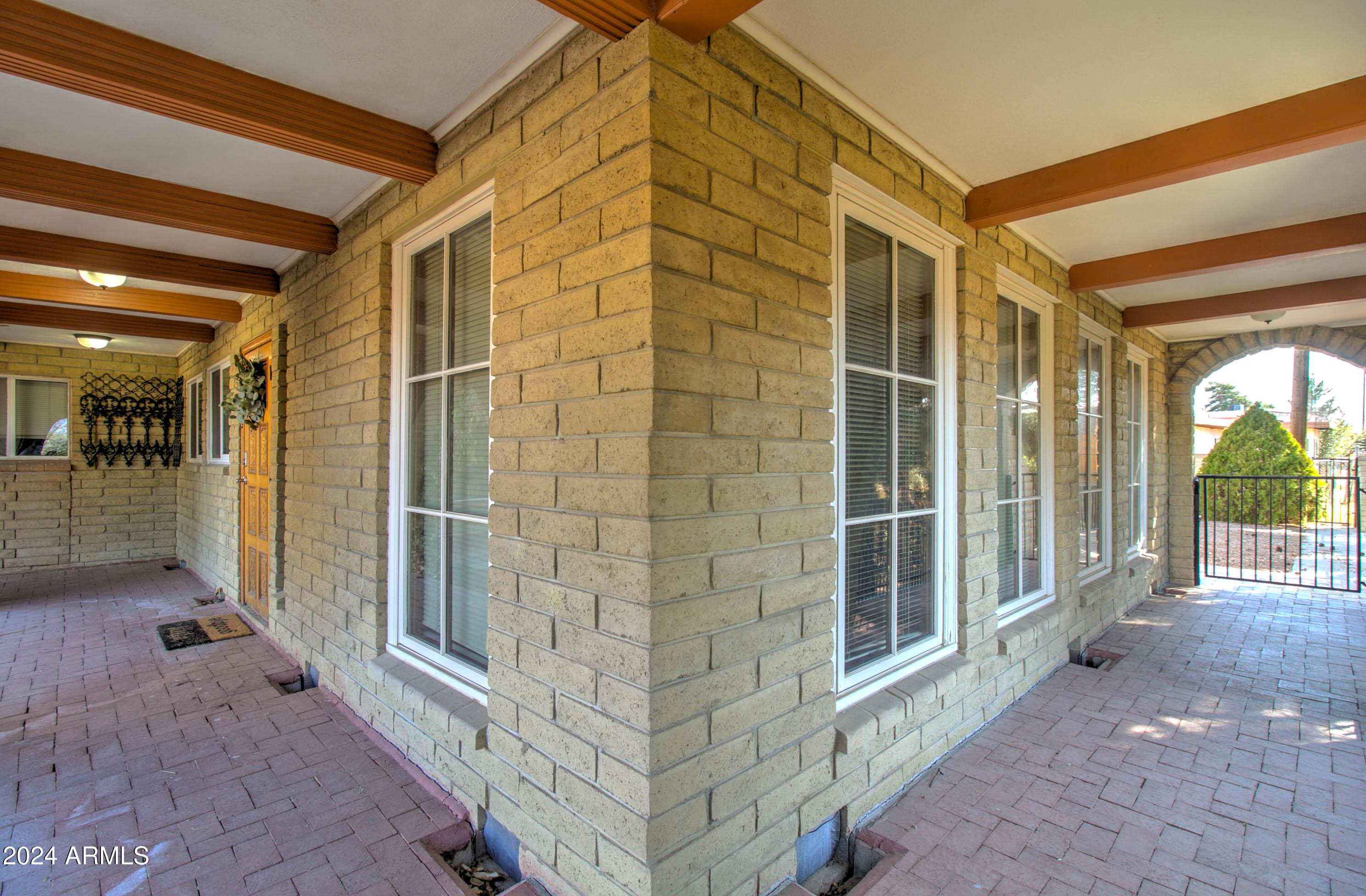 295 E HUNTER Drive