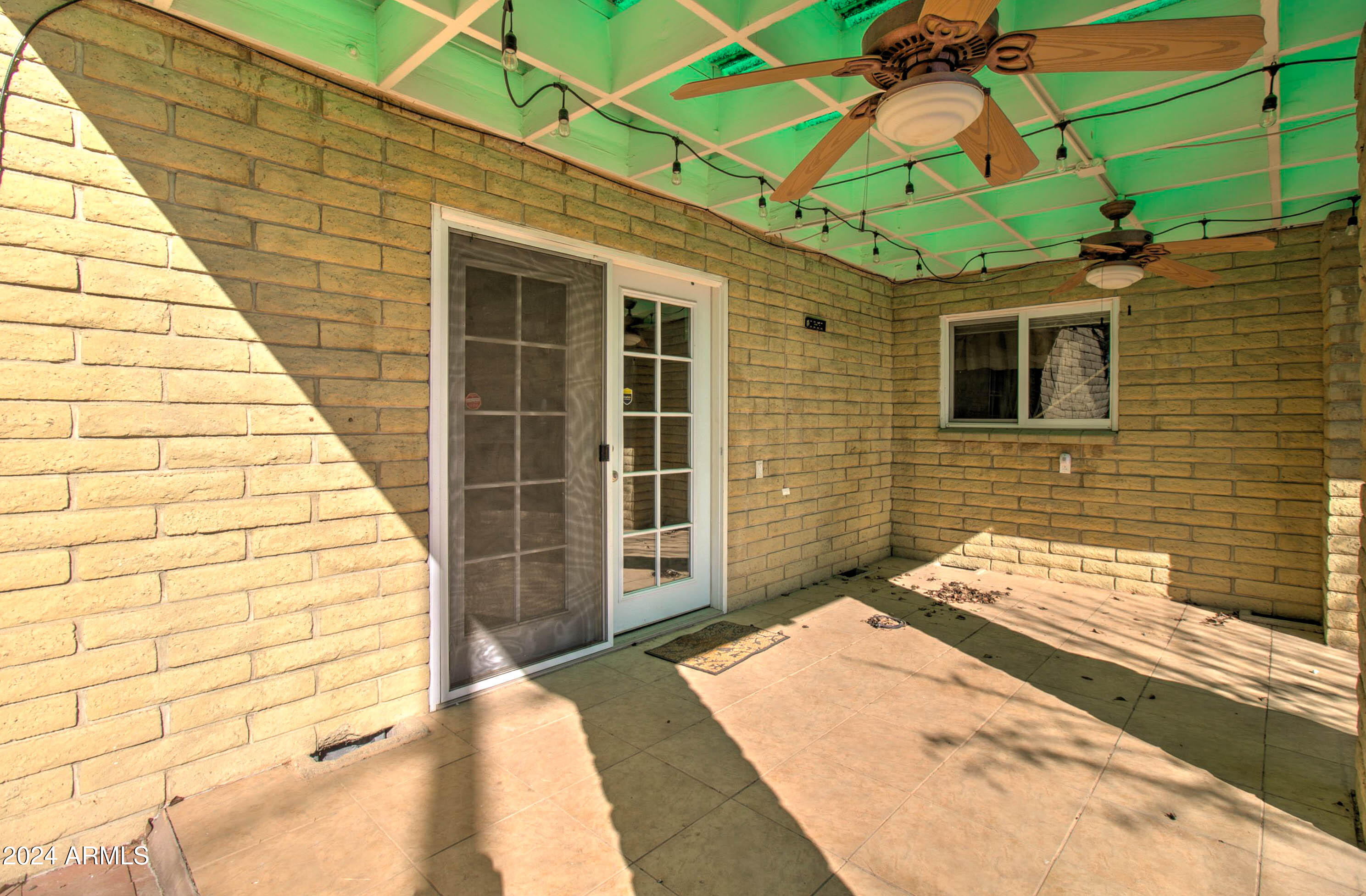 295 E HUNTER Drive