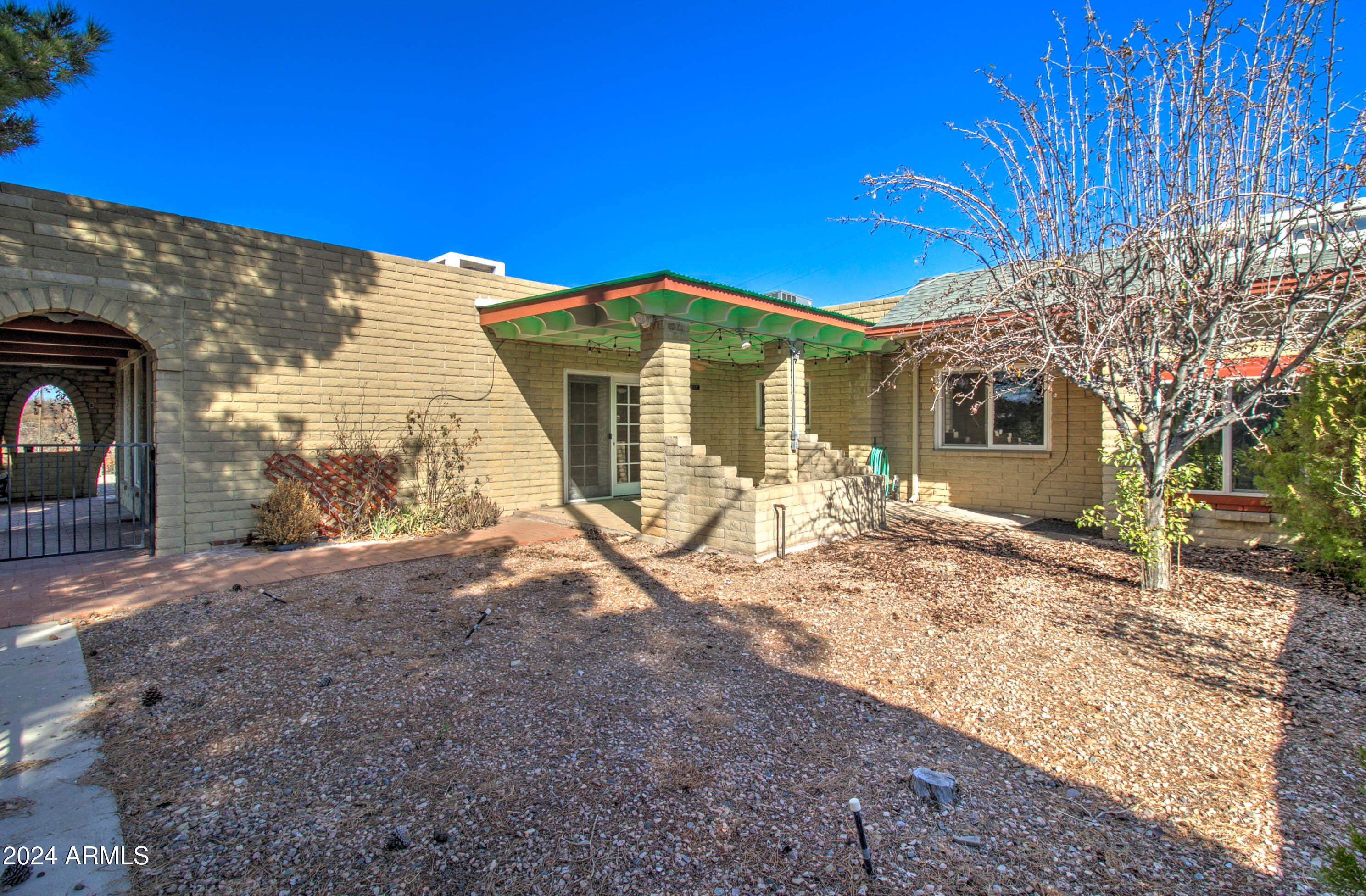 295 E HUNTER Drive
