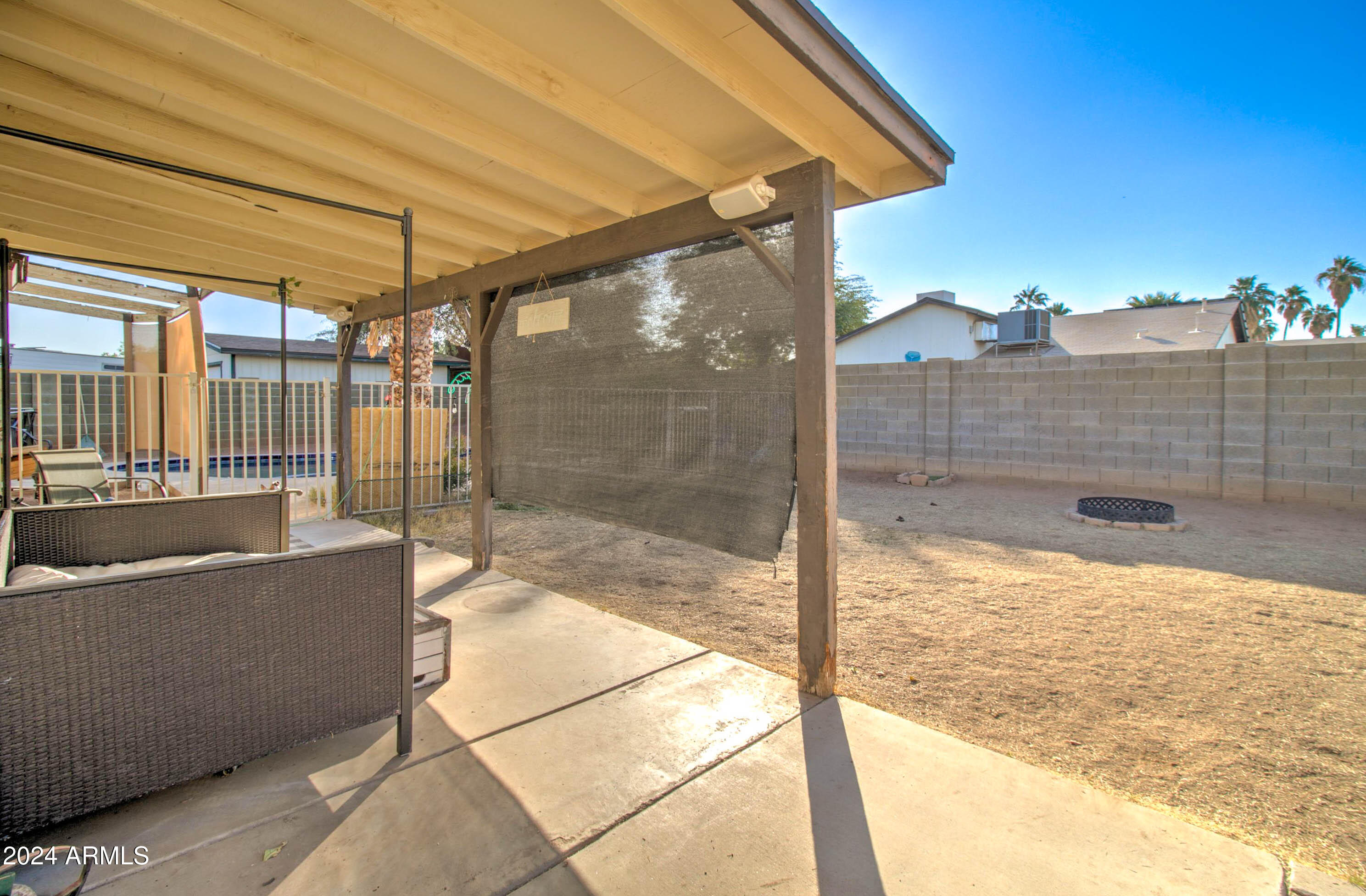 2421 E DRAGOON Avenue