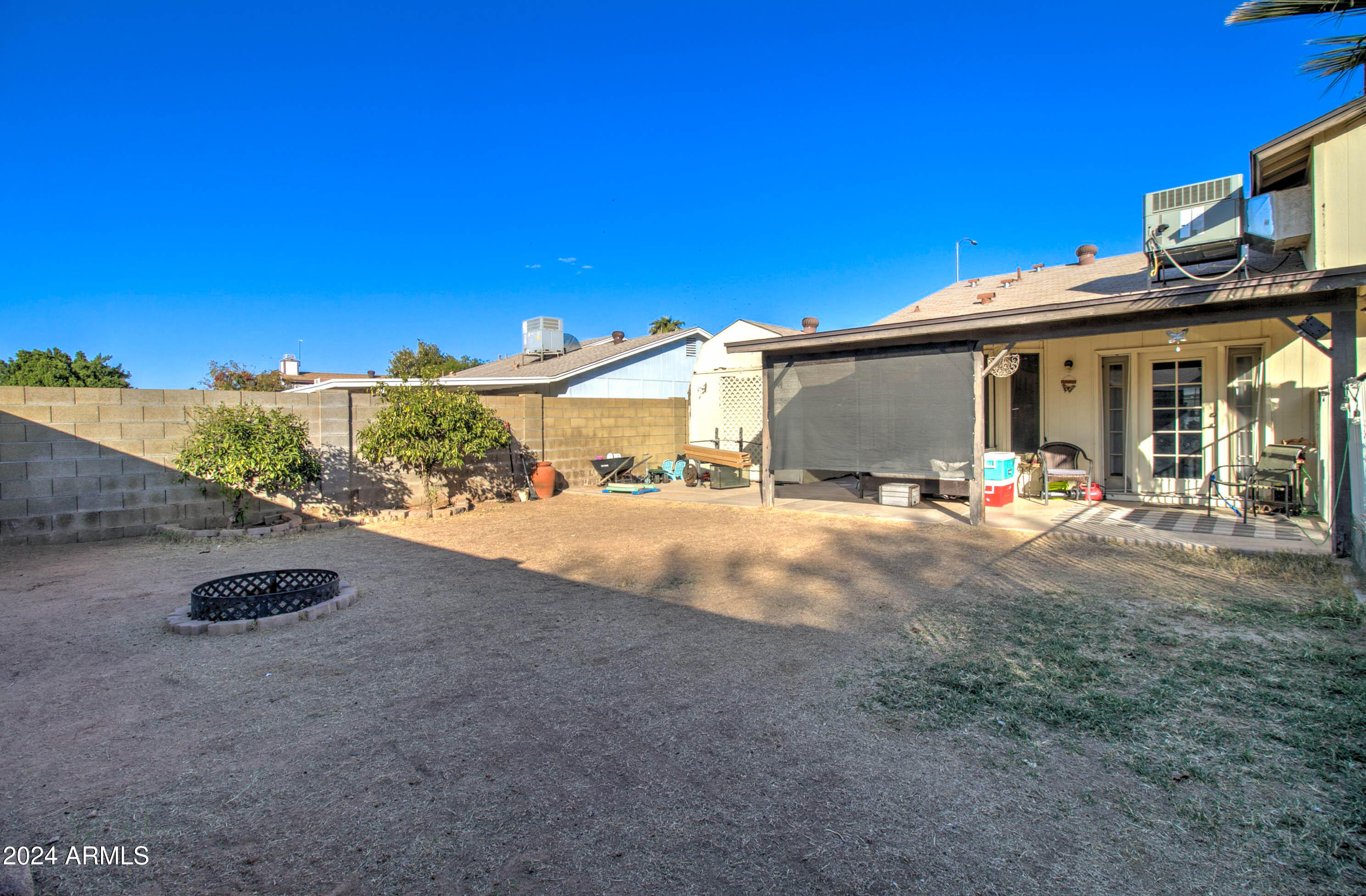 2421 E DRAGOON Avenue