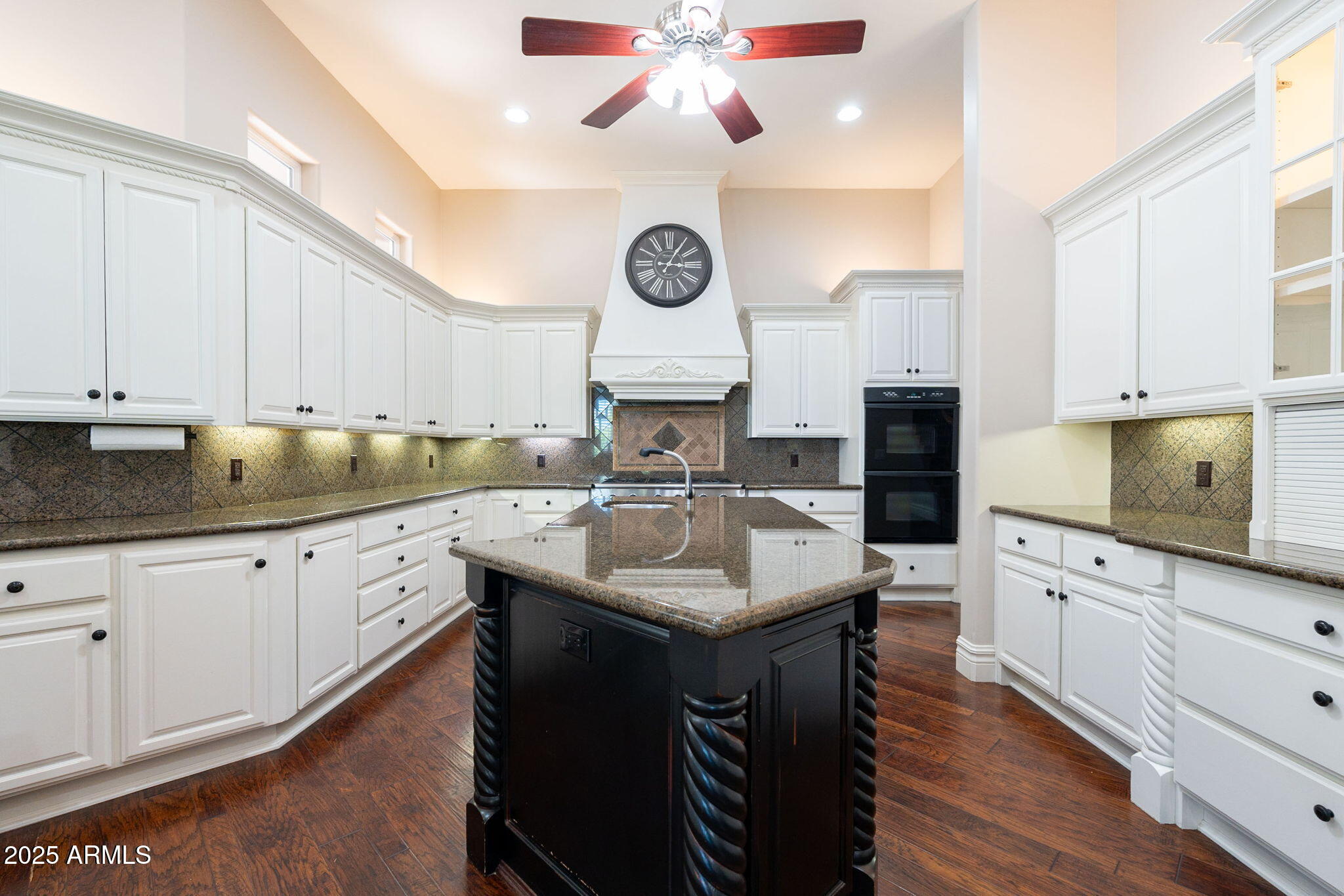 3949 E NORCROFT Circle