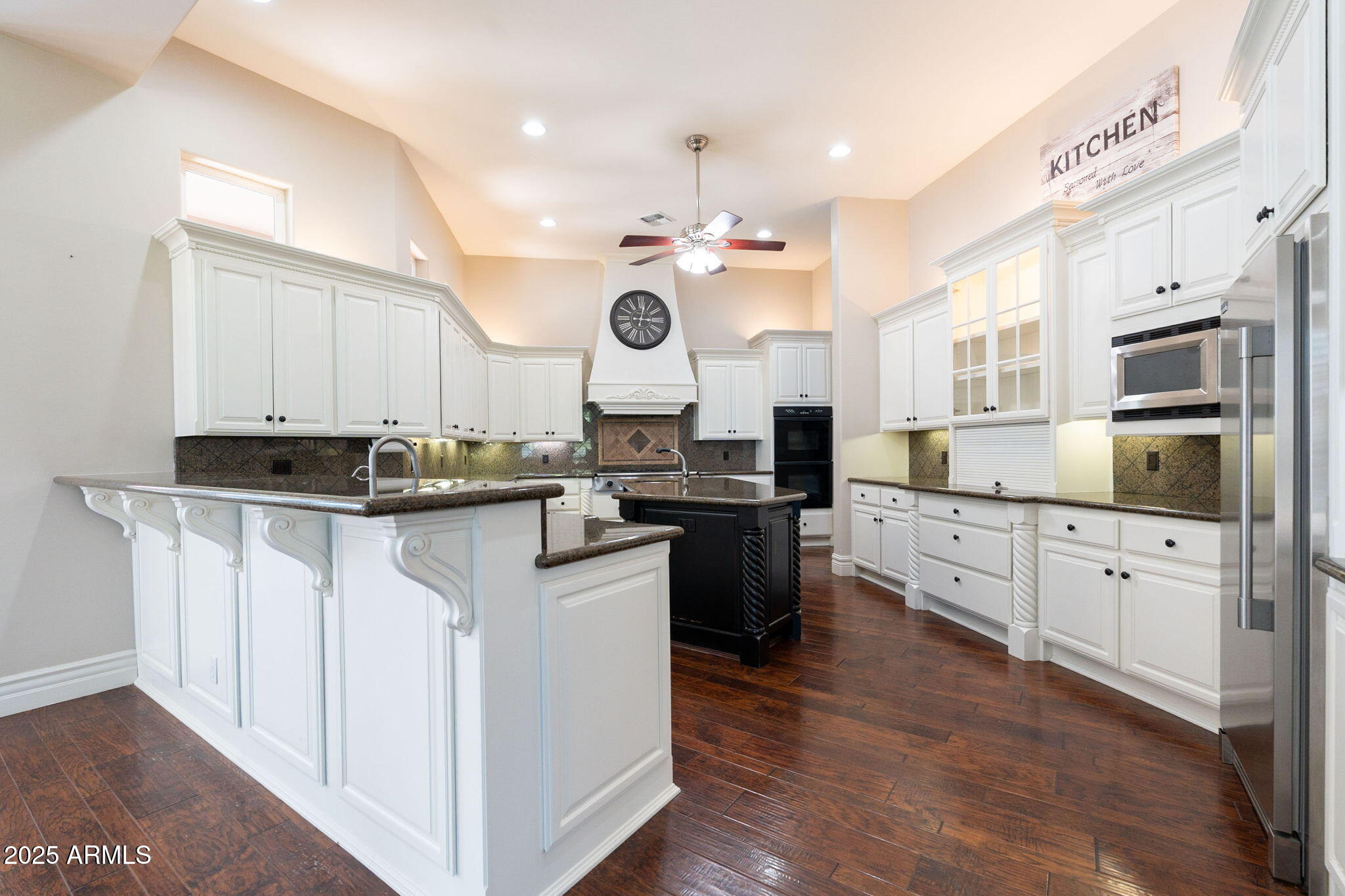 3949 E NORCROFT Circle