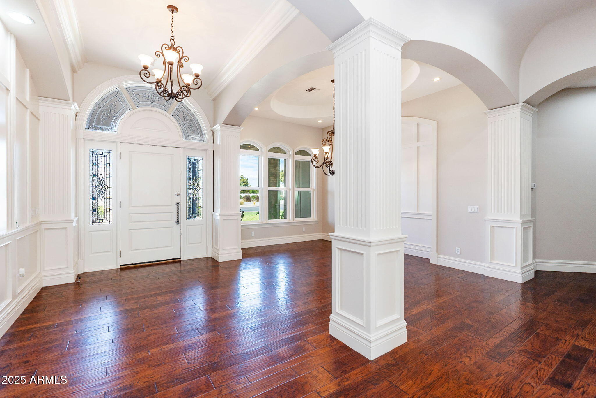 3949 E NORCROFT Circle