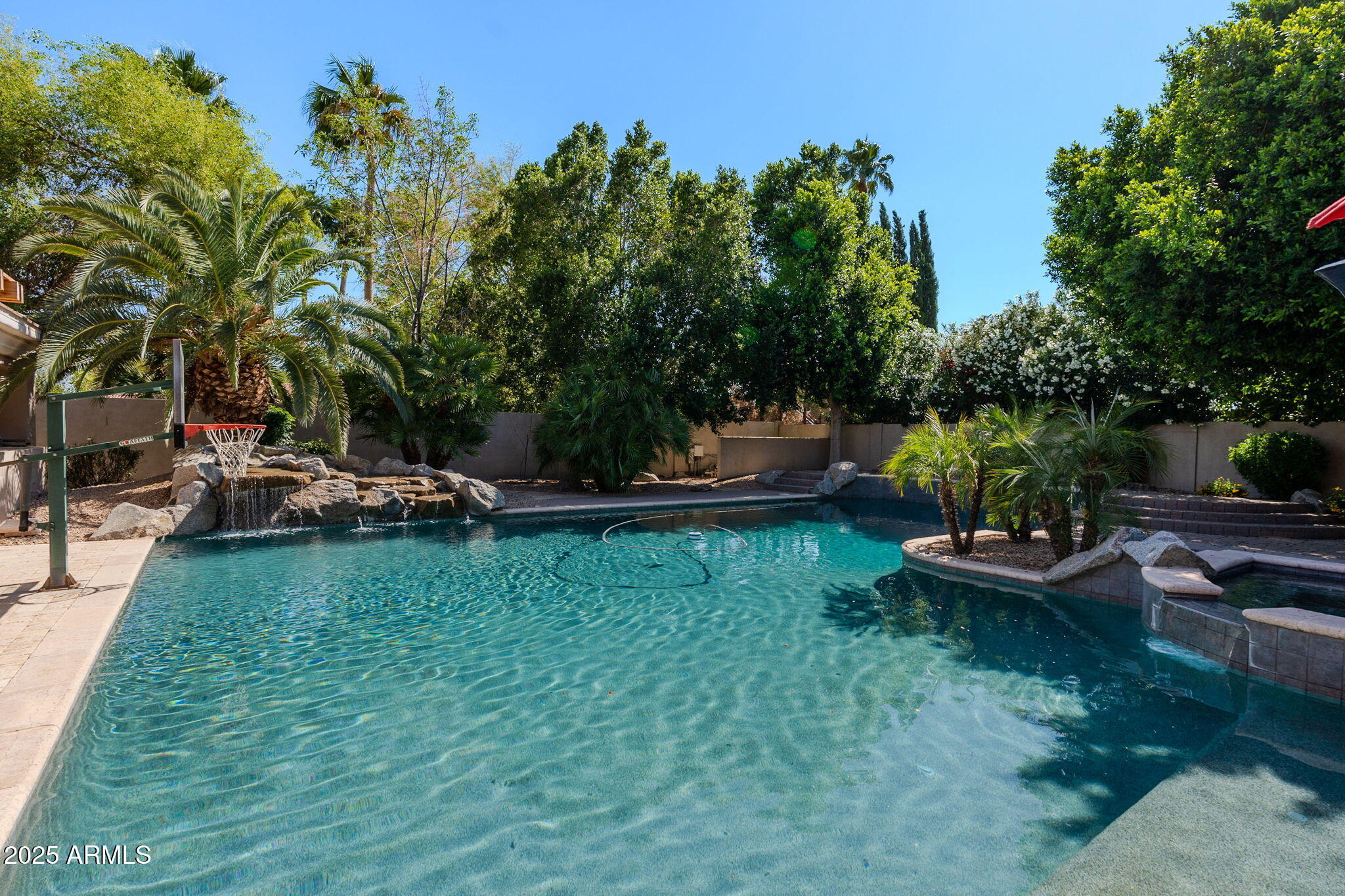 3949 E NORCROFT Circle