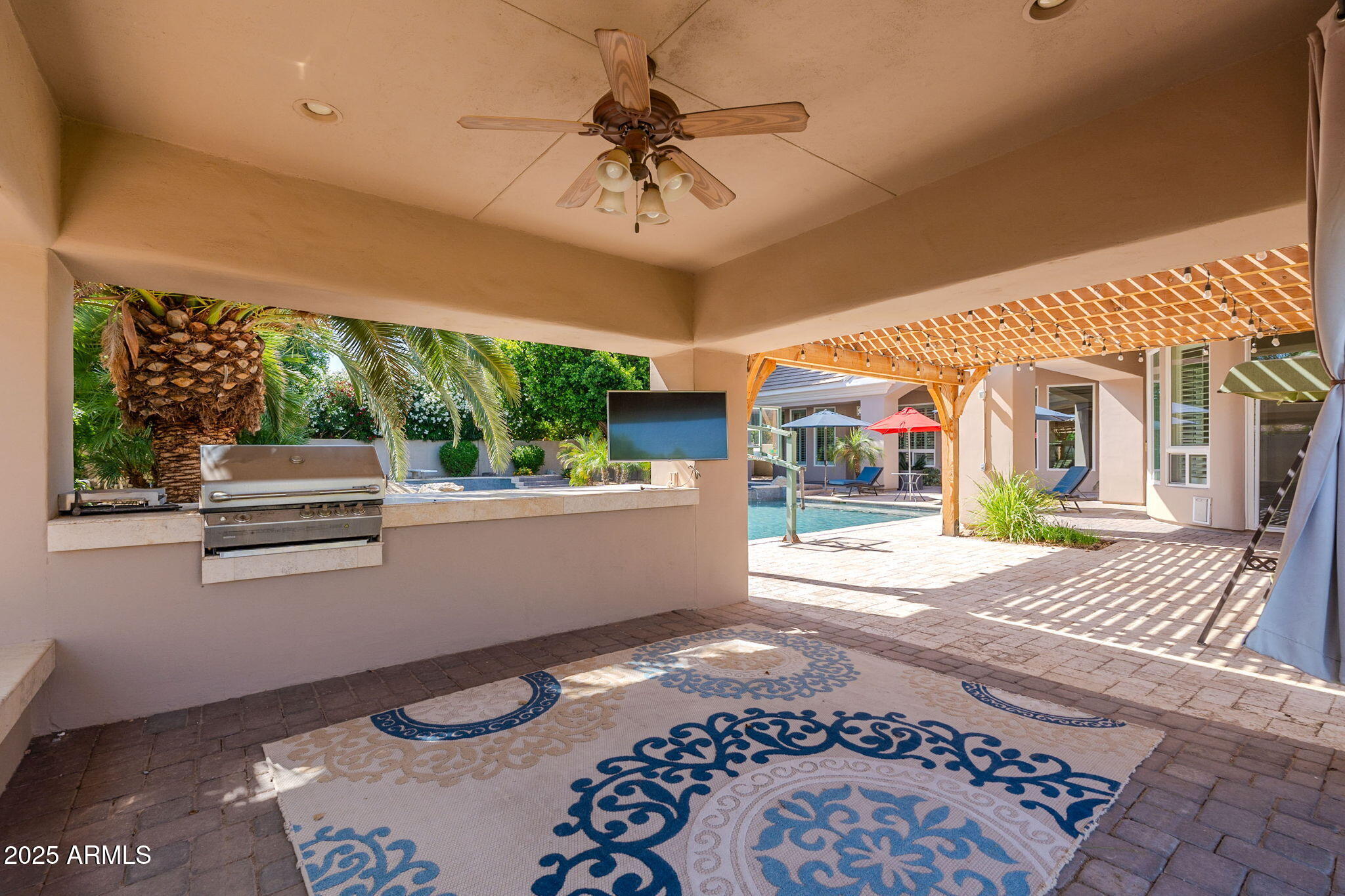 3949 E NORCROFT Circle