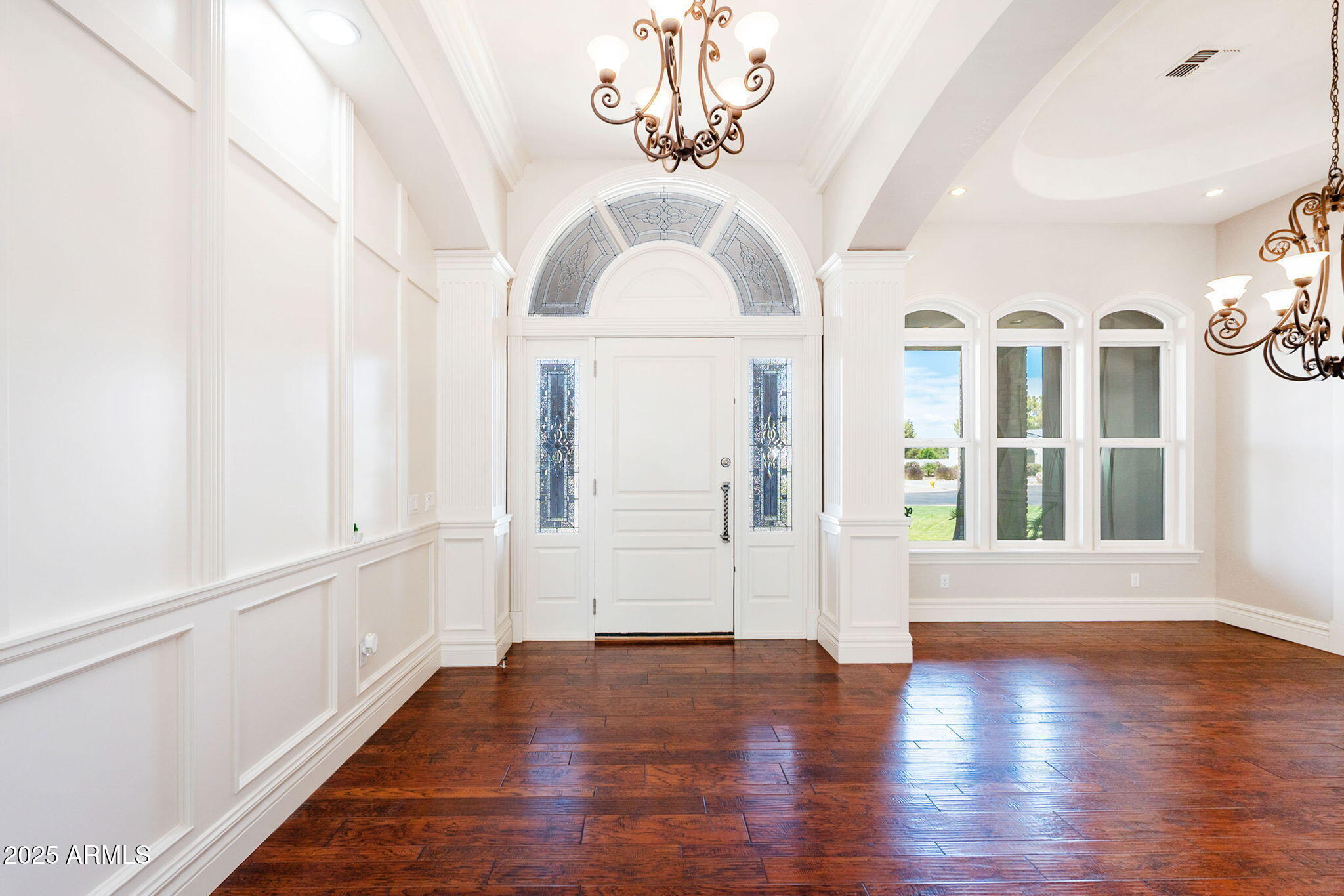 3949 E NORCROFT Circle