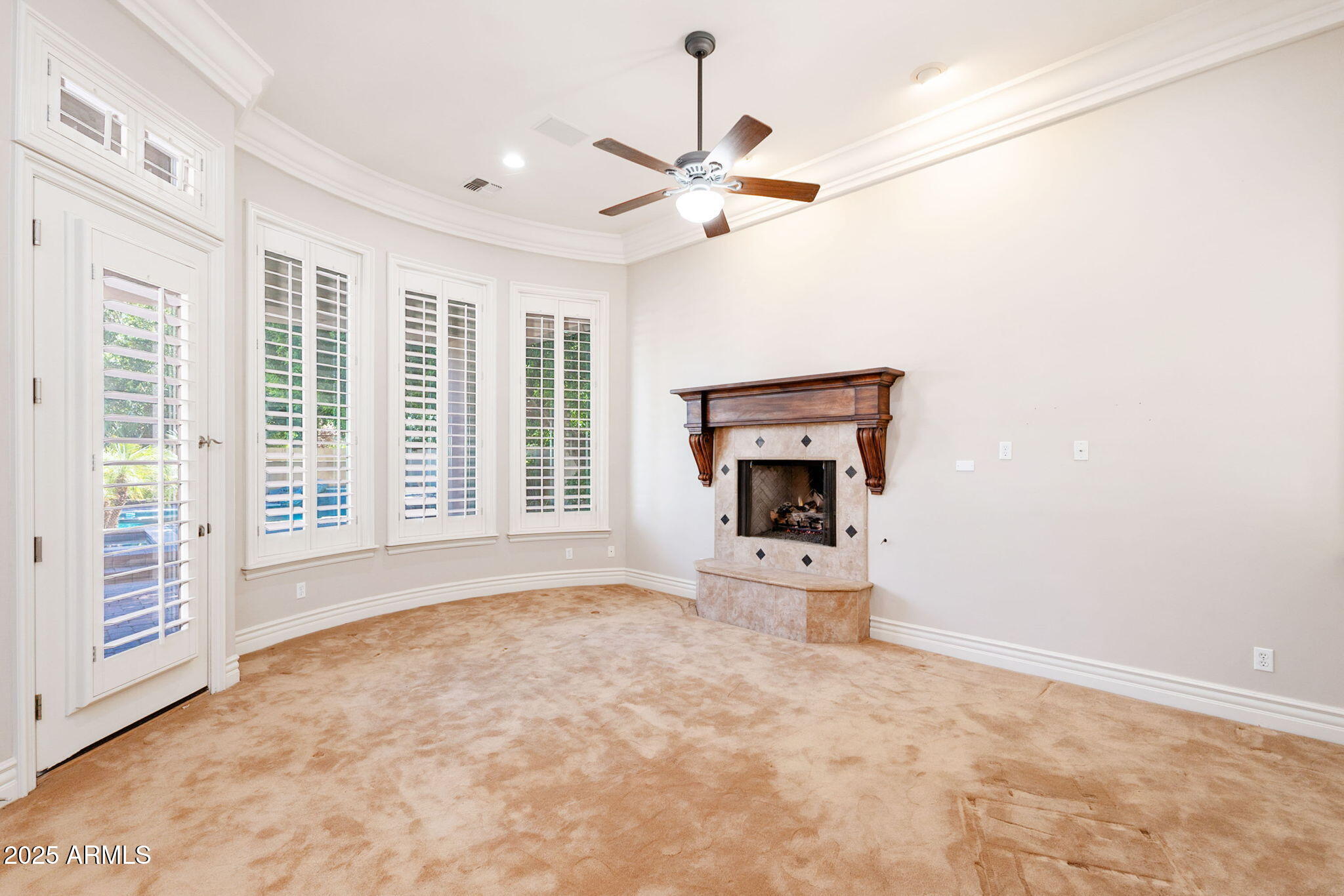 3949 E NORCROFT Circle