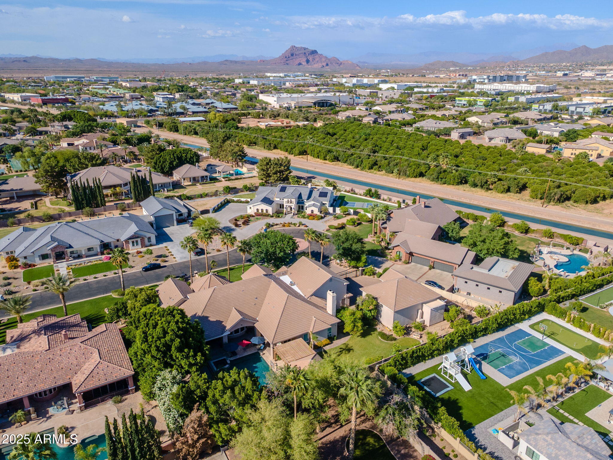 3949 E NORCROFT Circle