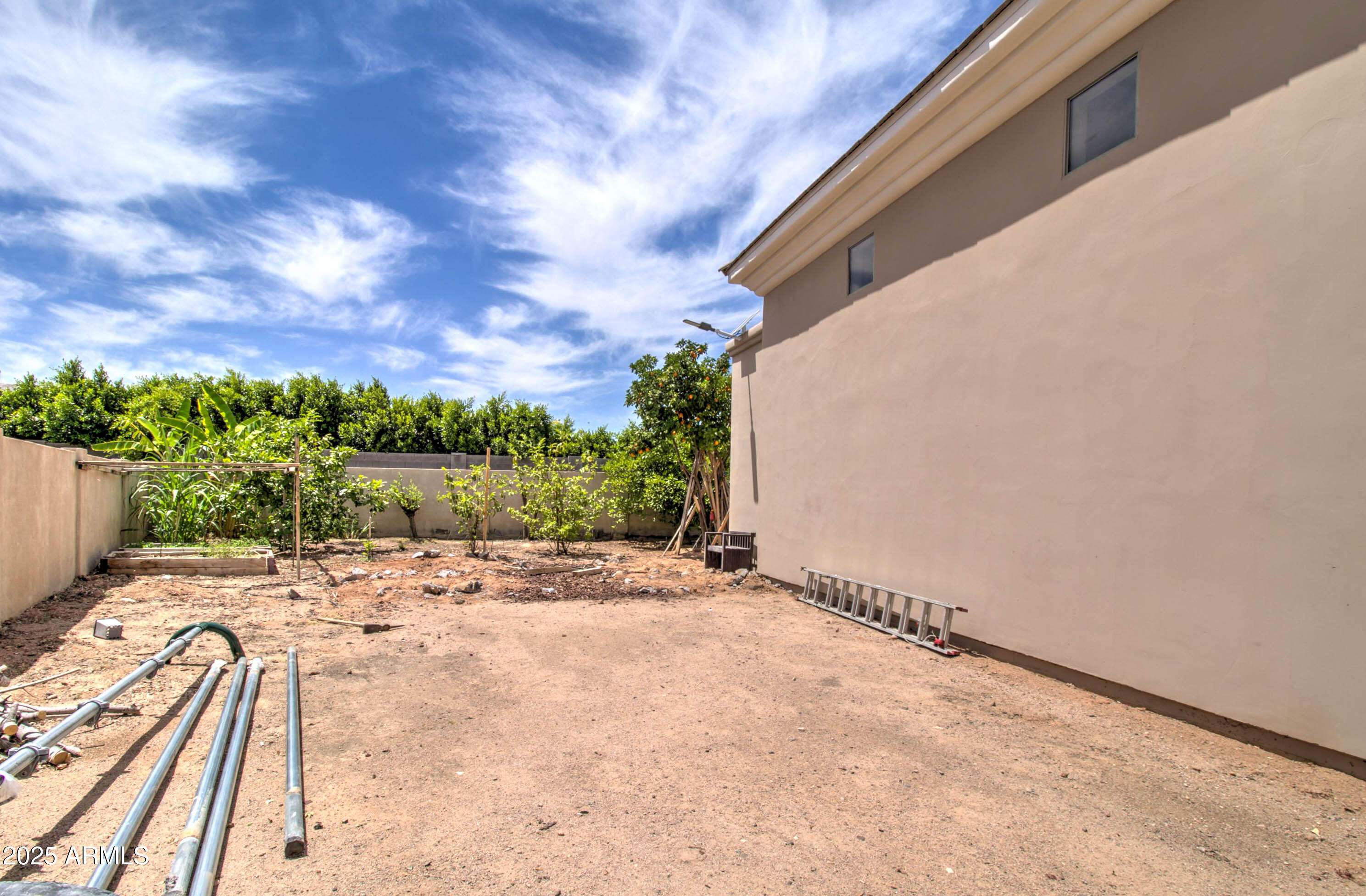 3949 E NORCROFT Circle