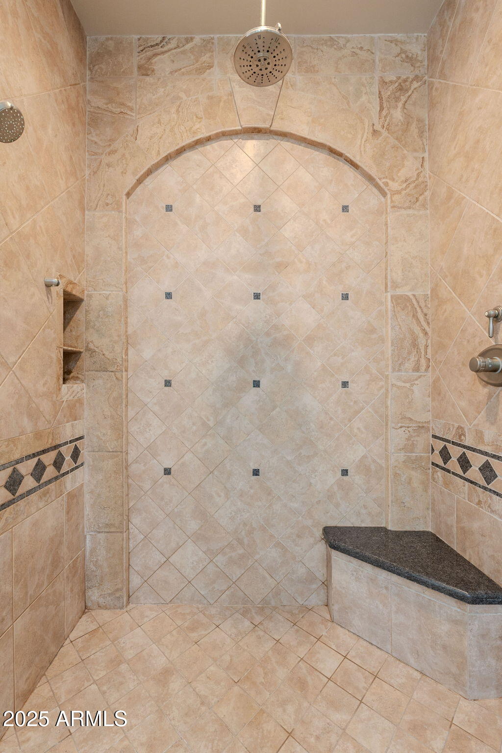 3949 E NORCROFT Circle