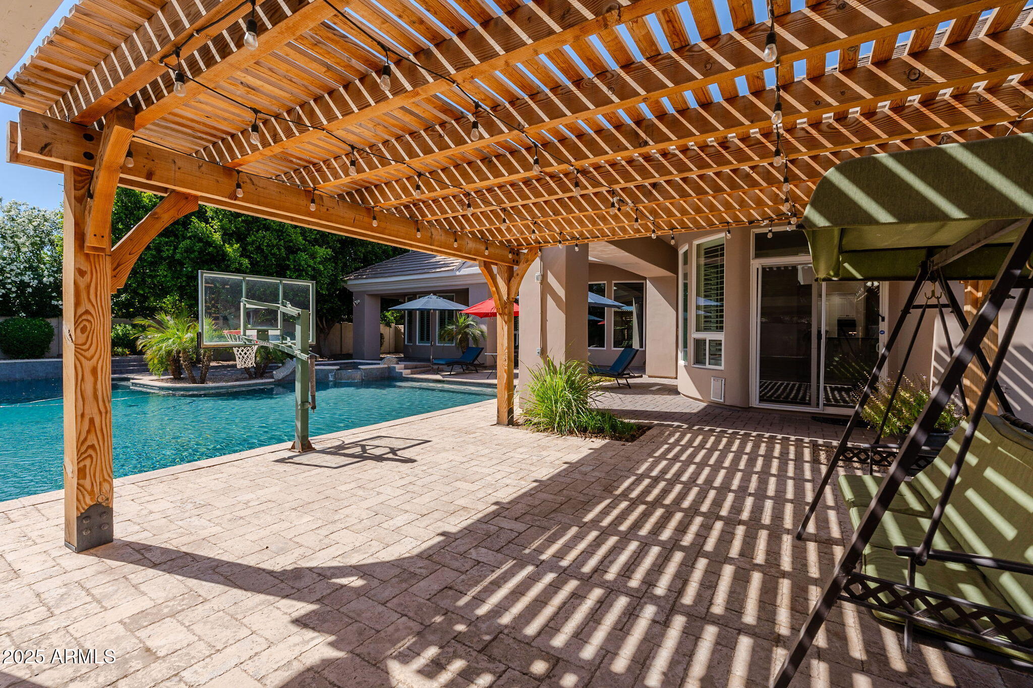 3949 E NORCROFT Circle