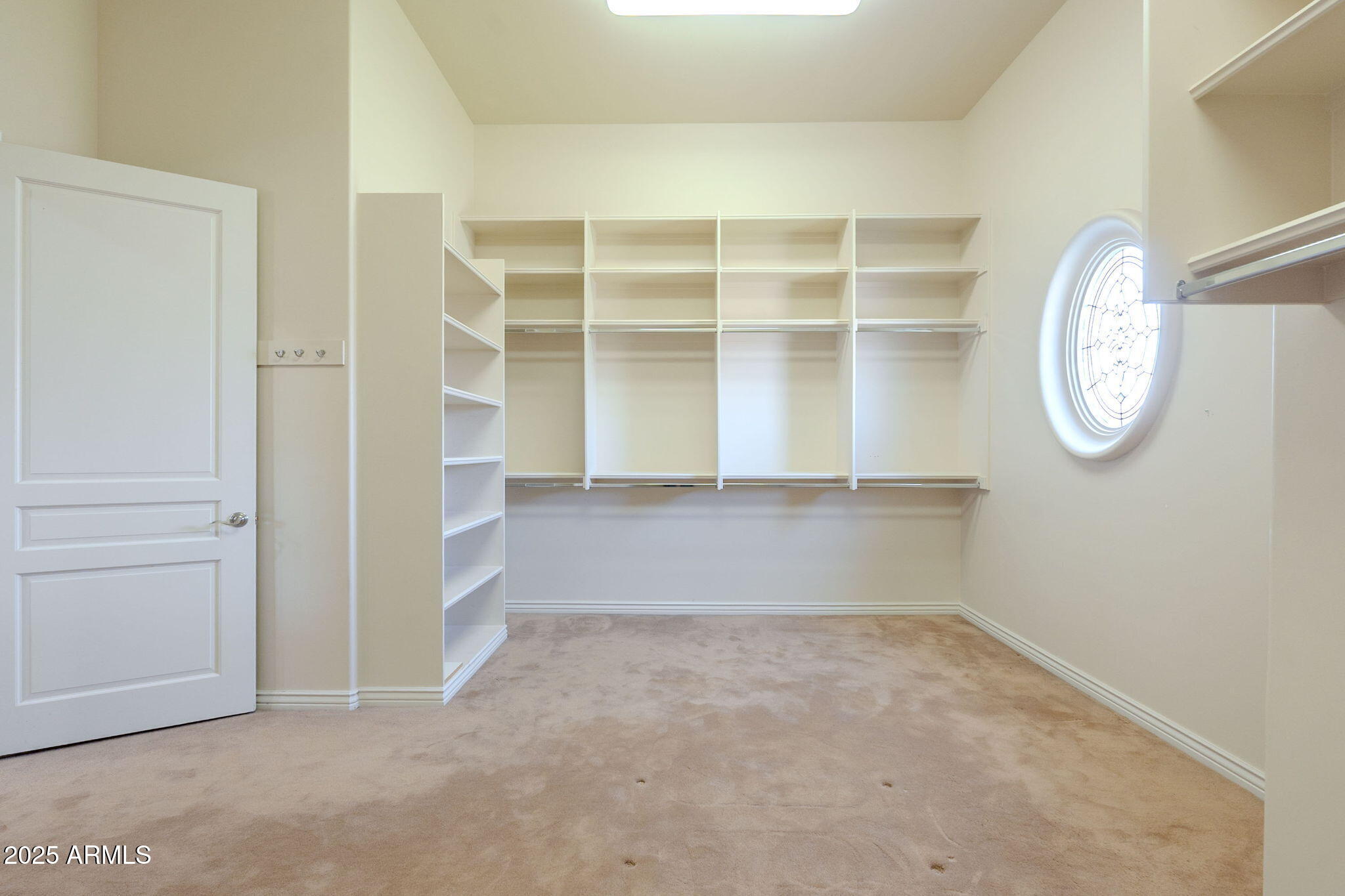 3949 E NORCROFT Circle